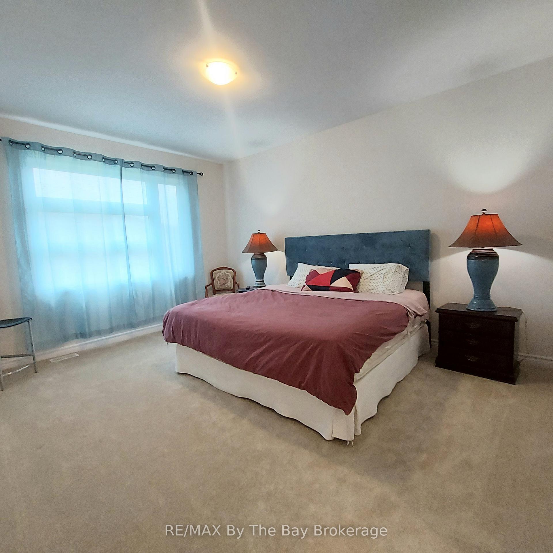 Photo 21 of Unit UPPER, 92 Berkely Street, Wasaga Beach — HOMEH