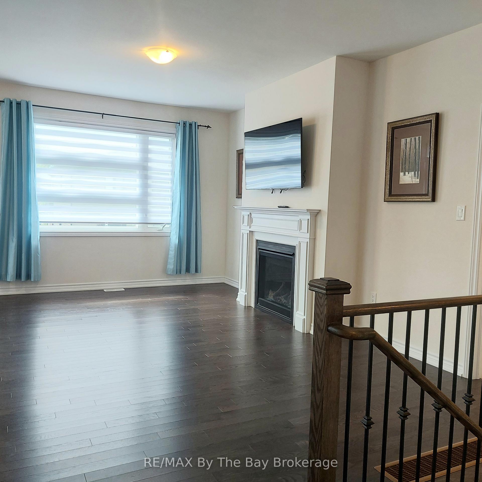 Photo 30 of Unit UPPER, 92 Berkely Street, Wasaga Beach — HOMEH