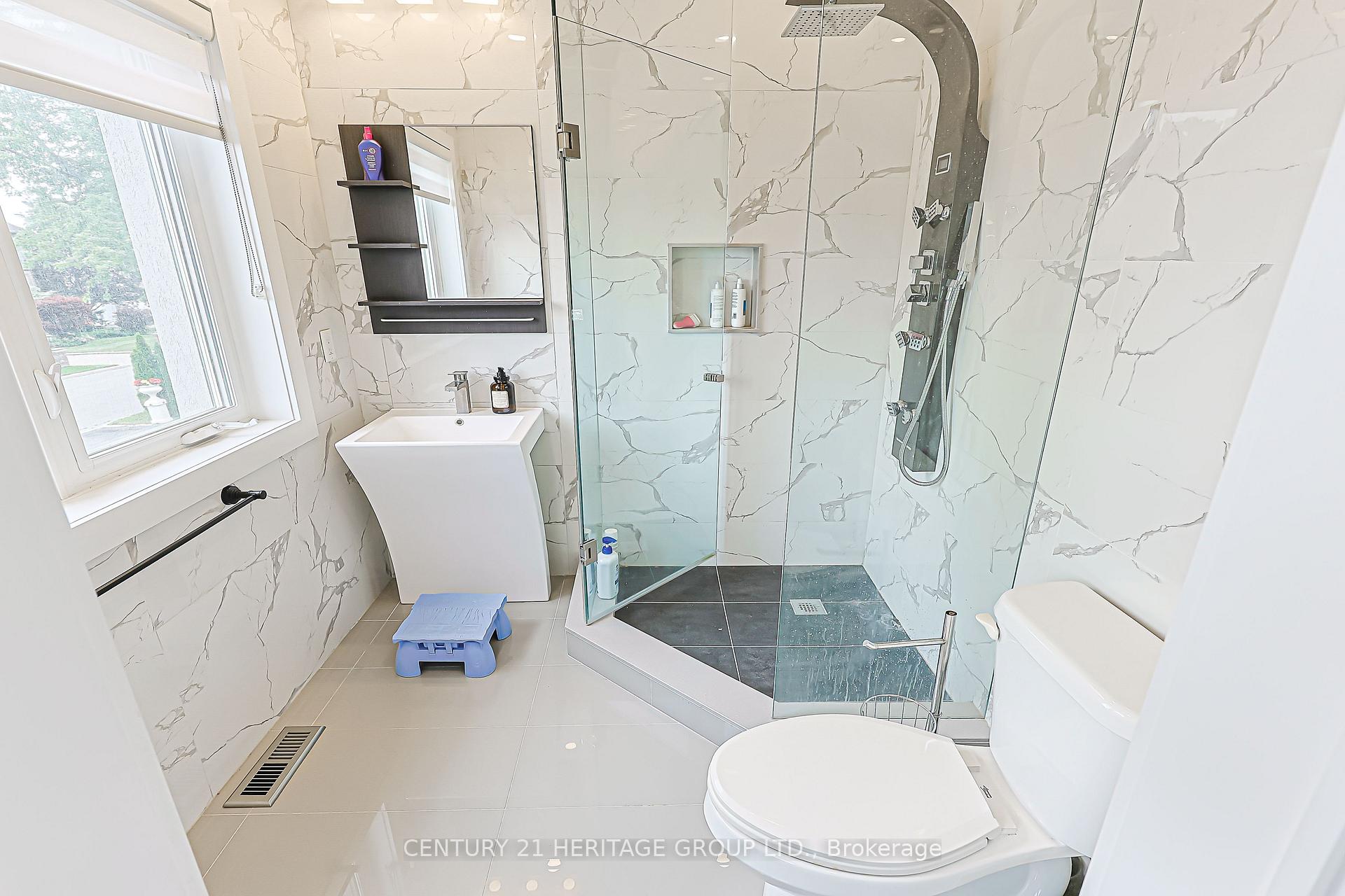 Photo 28 of 120 Kootenay Ridge, Vaughan, Rural Vaughan — HOMEH