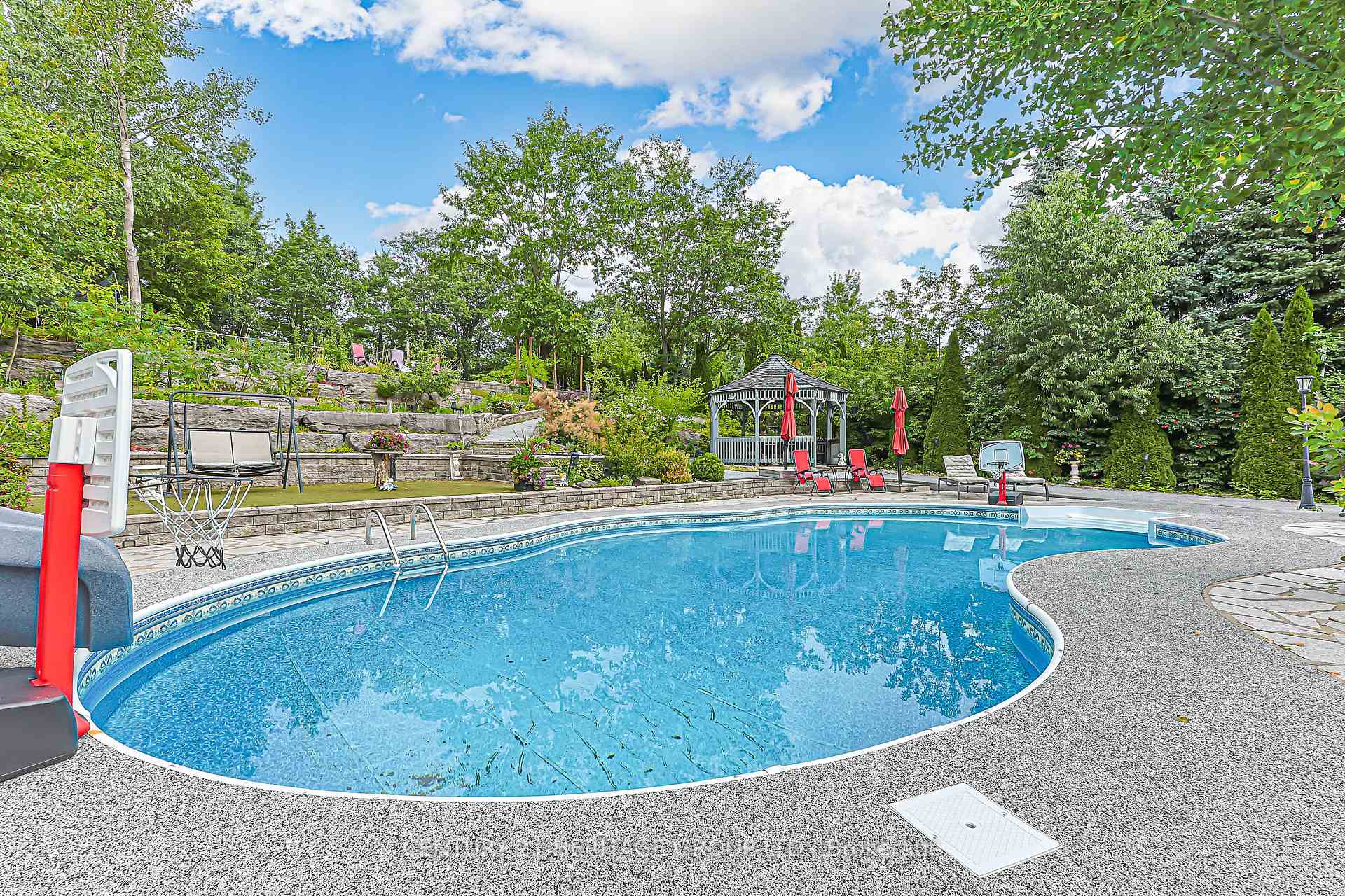 Photo 37 of 120 Kootenay Ridge, Vaughan, Rural Vaughan — HOMEH