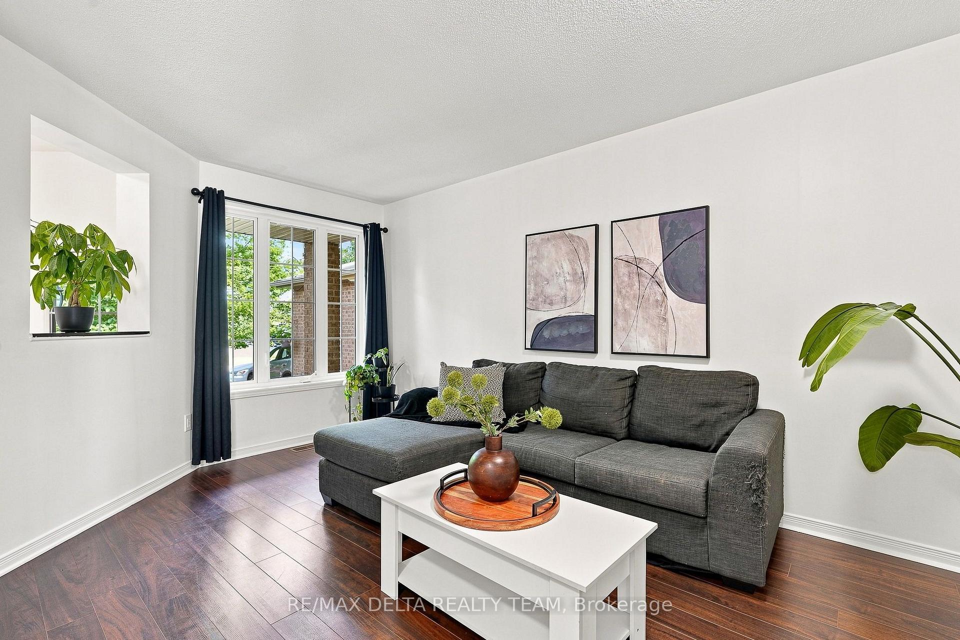 Photo 6 of 1495 Demeter Street, Ottawa, Fallingbrook/Gardenway South — HOMEH