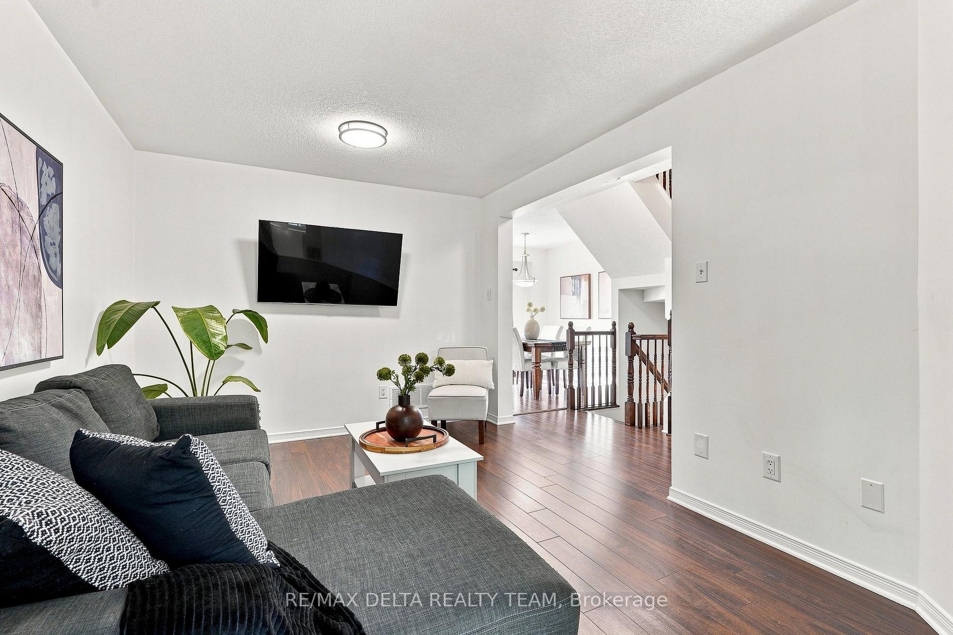 Photo 7 of 1495 Demeter Street, Ottawa, Fallingbrook/Gardenway South — HOMEH