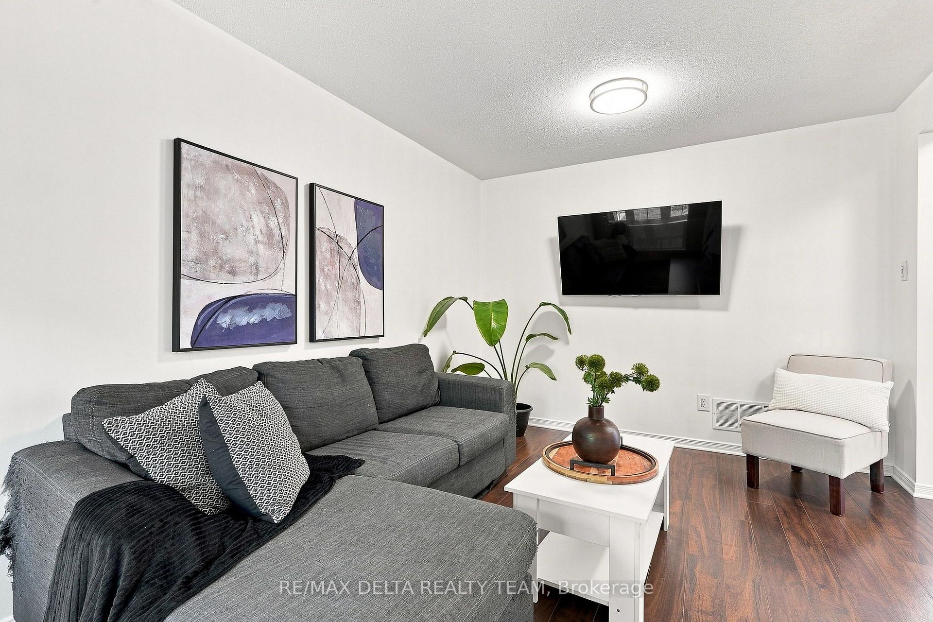 Photo 8 of 1495 Demeter Street, Ottawa, Fallingbrook/Gardenway South — HOMEH