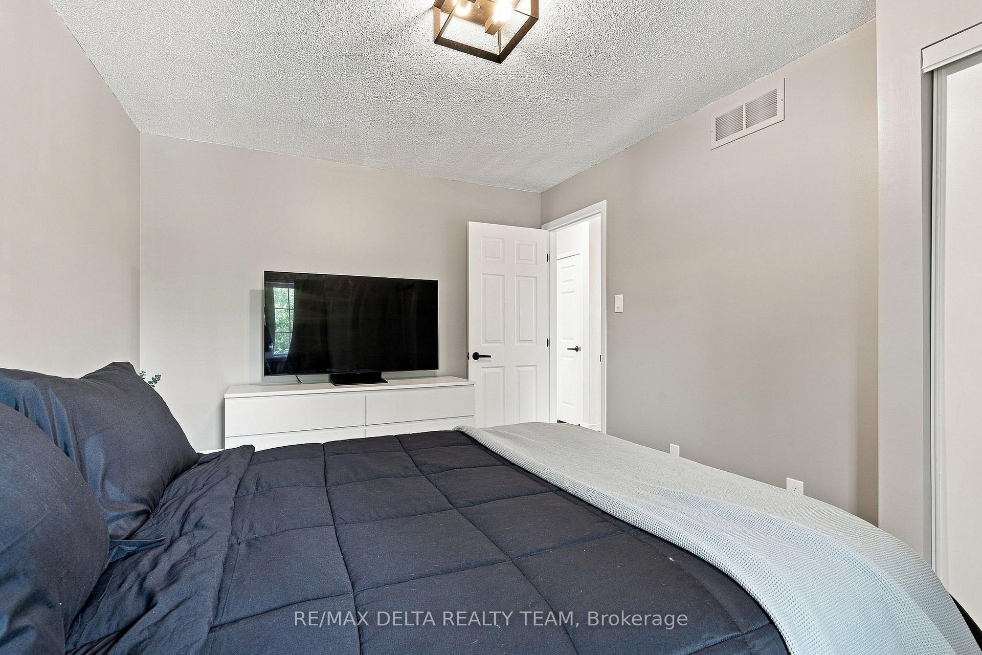 Photo 16 of 1495 Demeter Street, Ottawa, Fallingbrook/Gardenway South — HOMEH