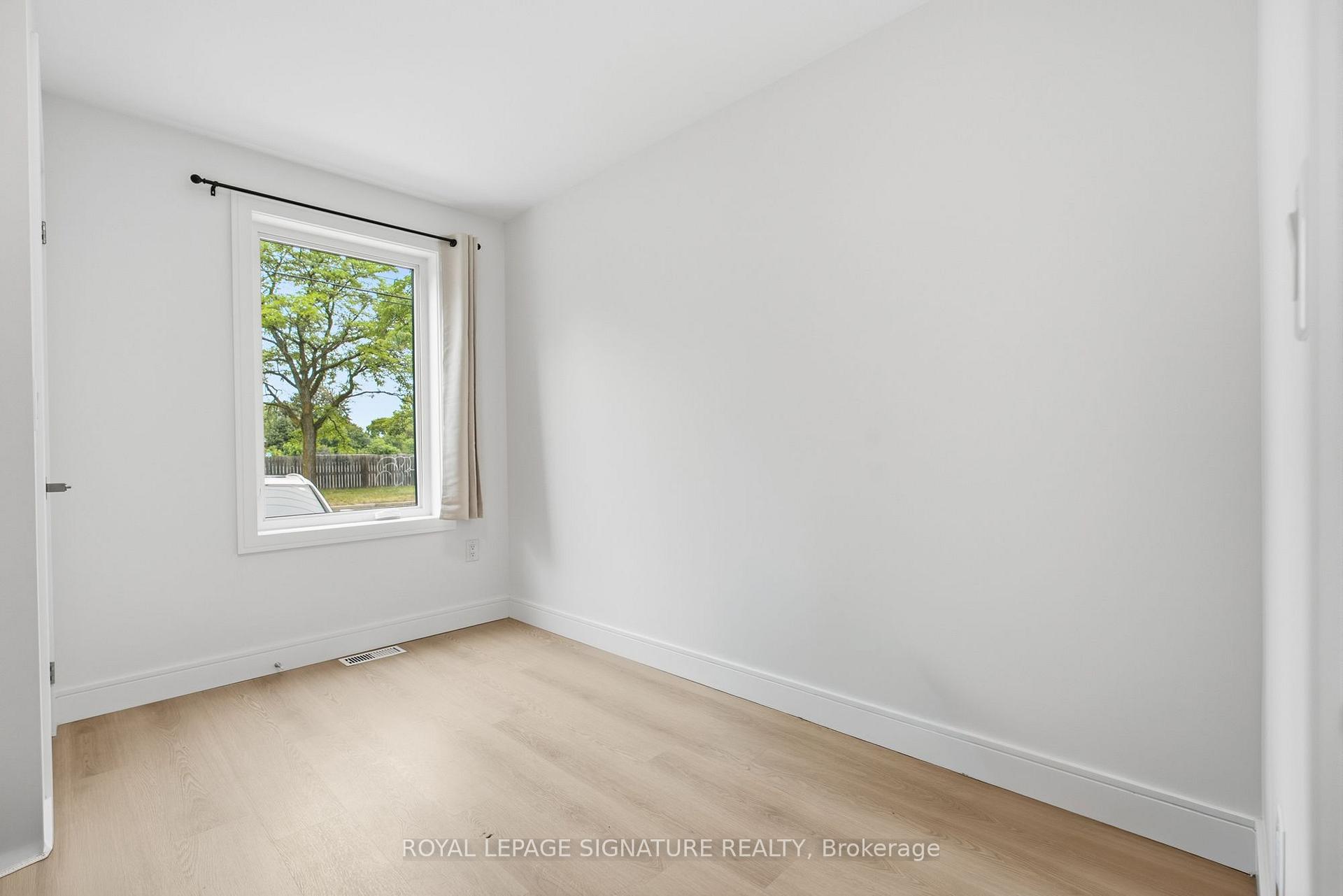 Photo 6 of Unit 2, 53 Bishop Avenue, North York, Newtonbrook East — HOMEH