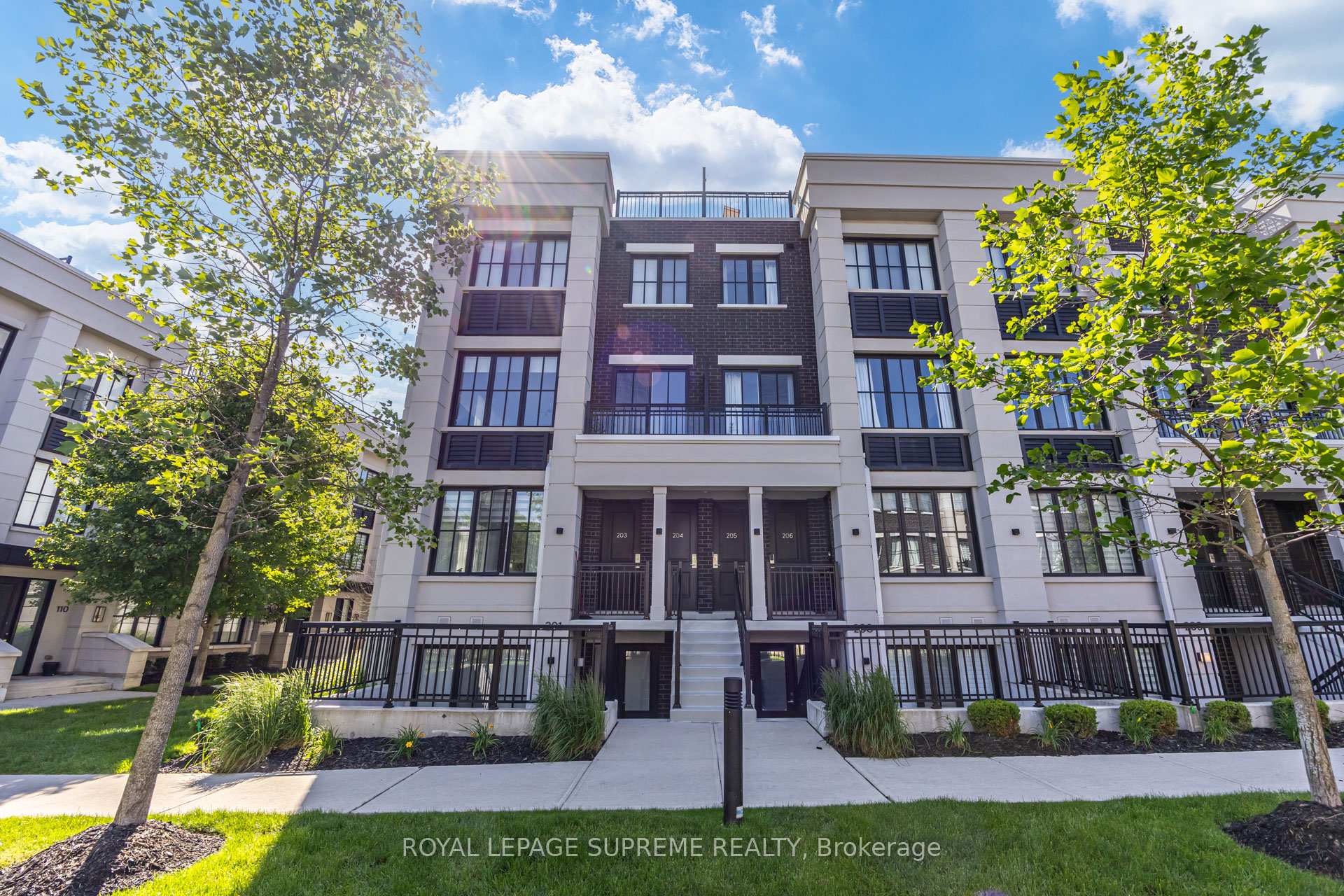 Front of Unit 207, 652 Cricklewood Drive