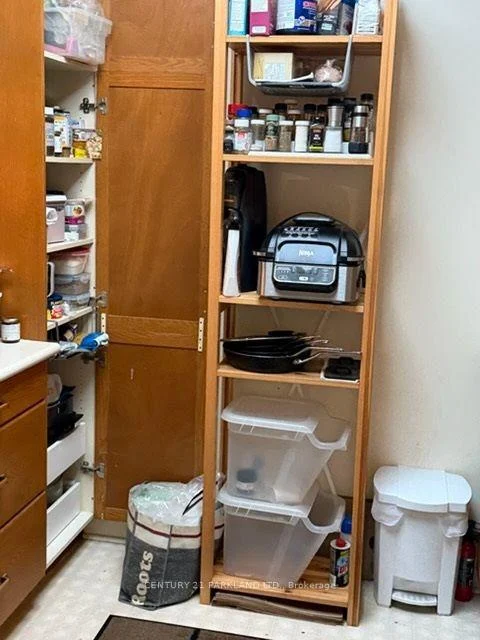 Photo 8 of Unit 207, 284 Bloor Street W, Toronto, The Annex — HOMEH
