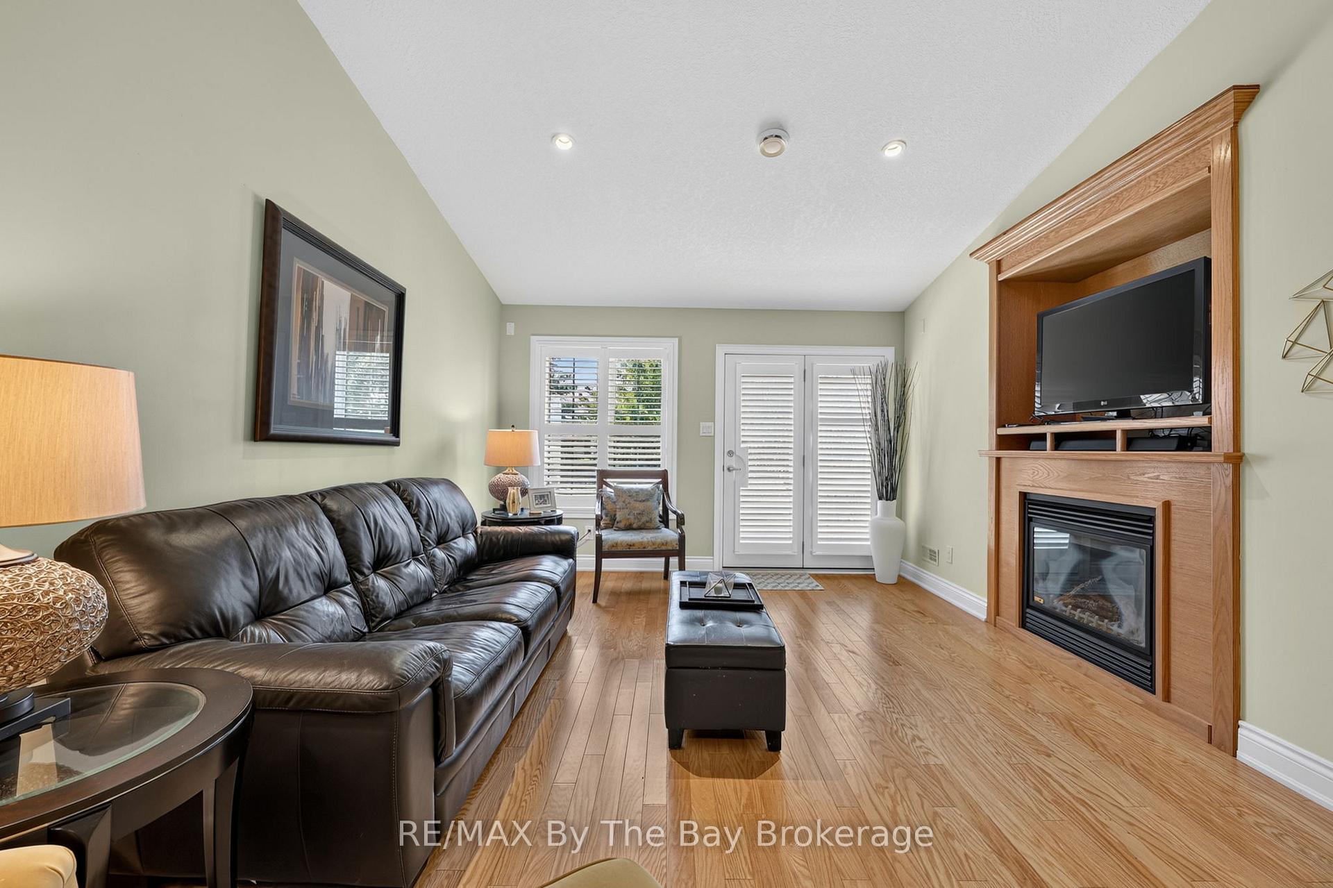 Photo 22 of 105 Meadow Lane, Wasaga Beach — HOMEH
