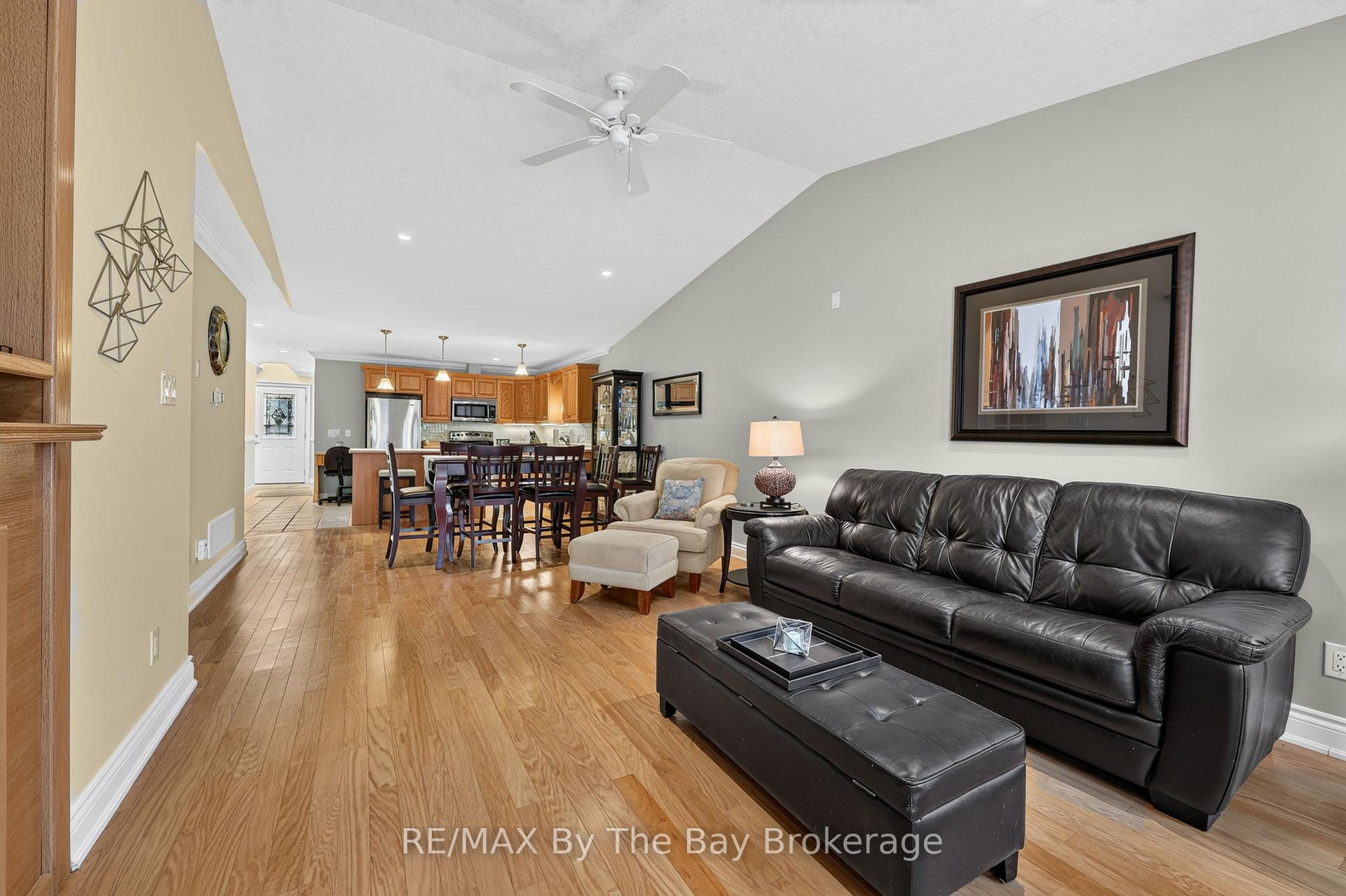 Photo 23 of 105 Meadow Lane, Wasaga Beach — HOMEH