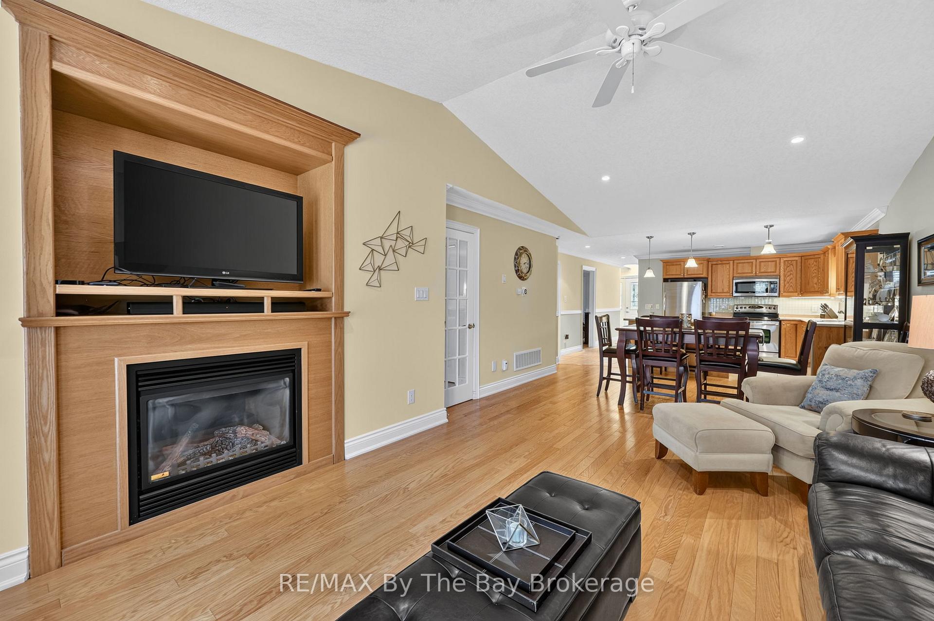 Photo 25 of 105 Meadow Lane, Wasaga Beach — HOMEH