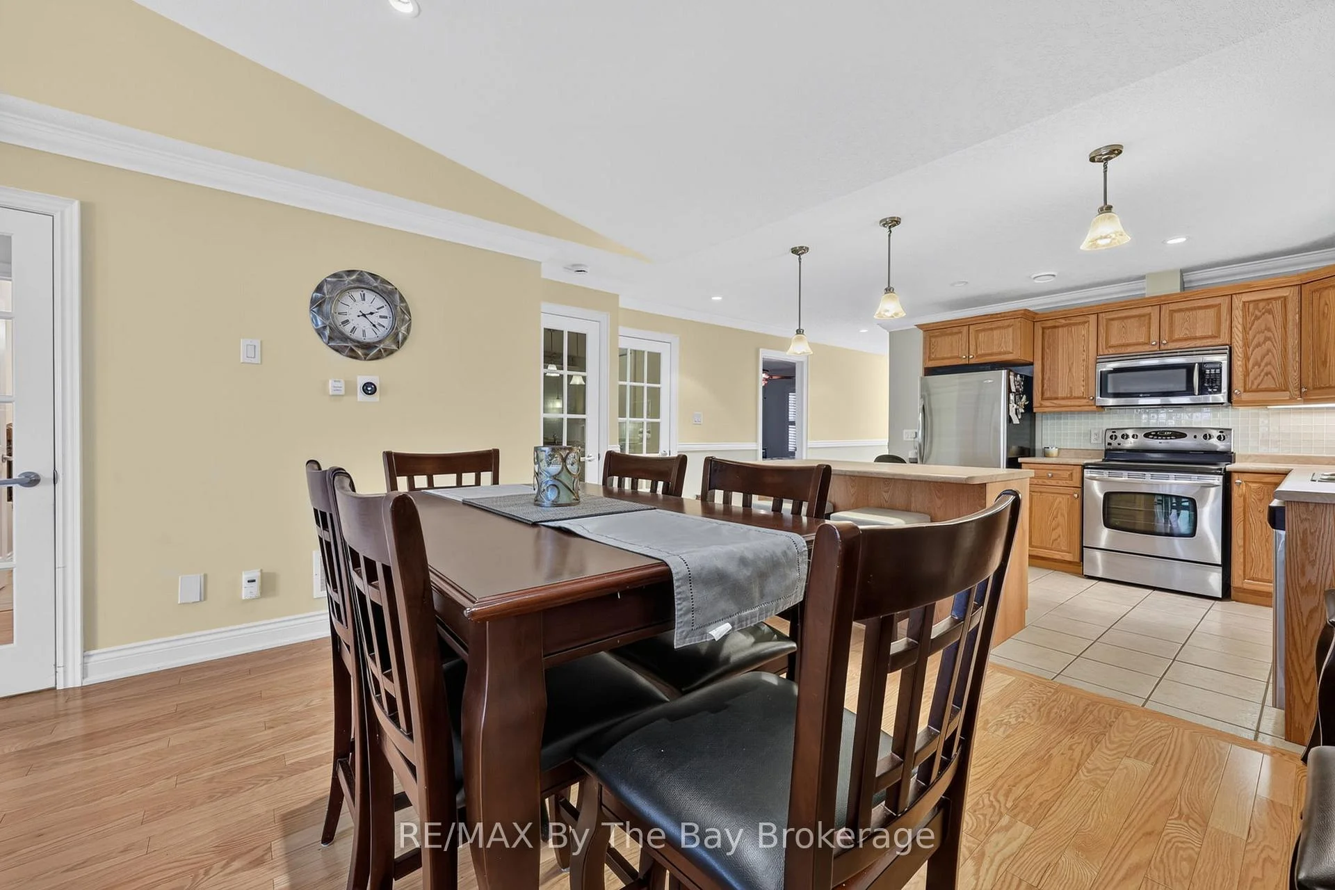 Photo 24 of 105 Meadow Lane, Wasaga Beach — HOMEH