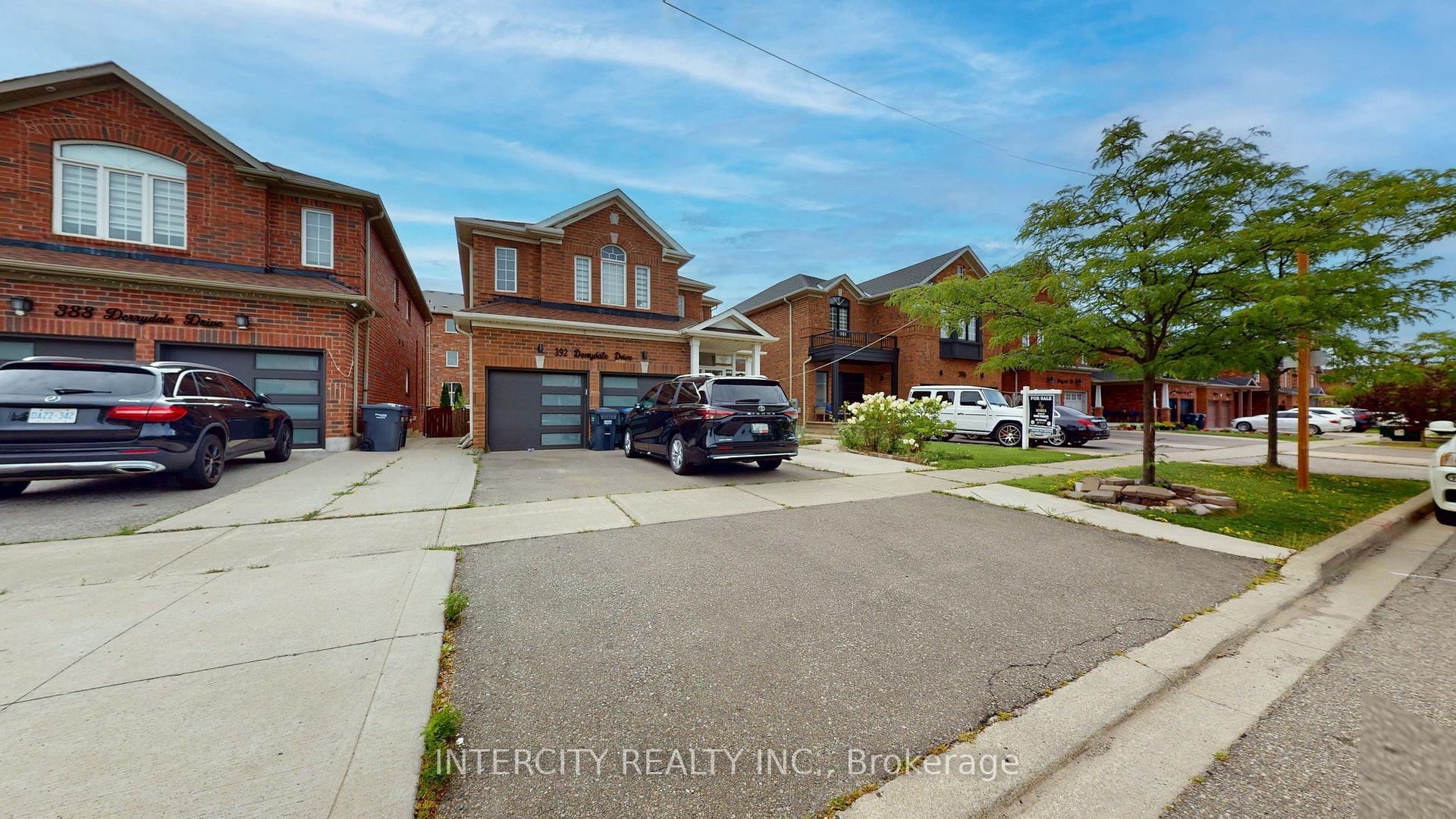 Photo 2 of Unit Lower, 392 Derrydale Drive, Mississauga, Meadowvale Village — HOMEH