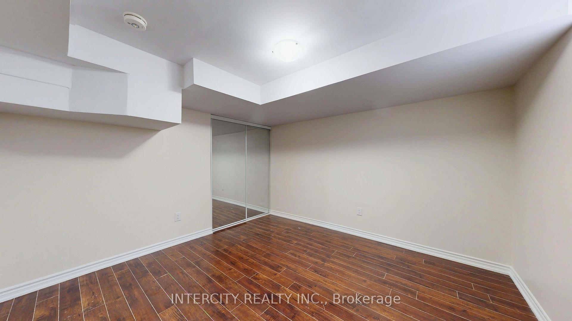 Photo 4 of Unit Lower, 392 Derrydale Drive, Mississauga, Meadowvale Village — HOMEH