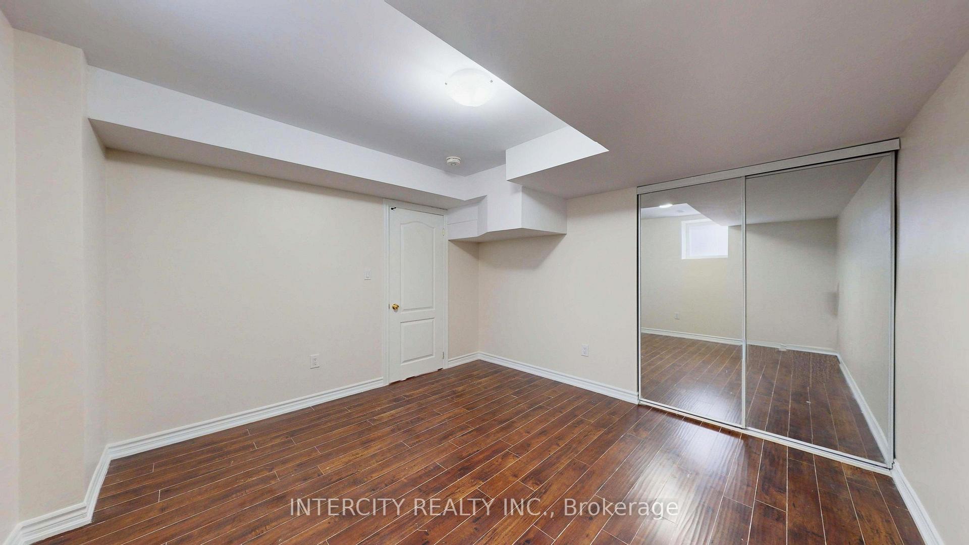 Photo 5 of Unit Lower, 392 Derrydale Drive, Mississauga, Meadowvale Village — HOMEH