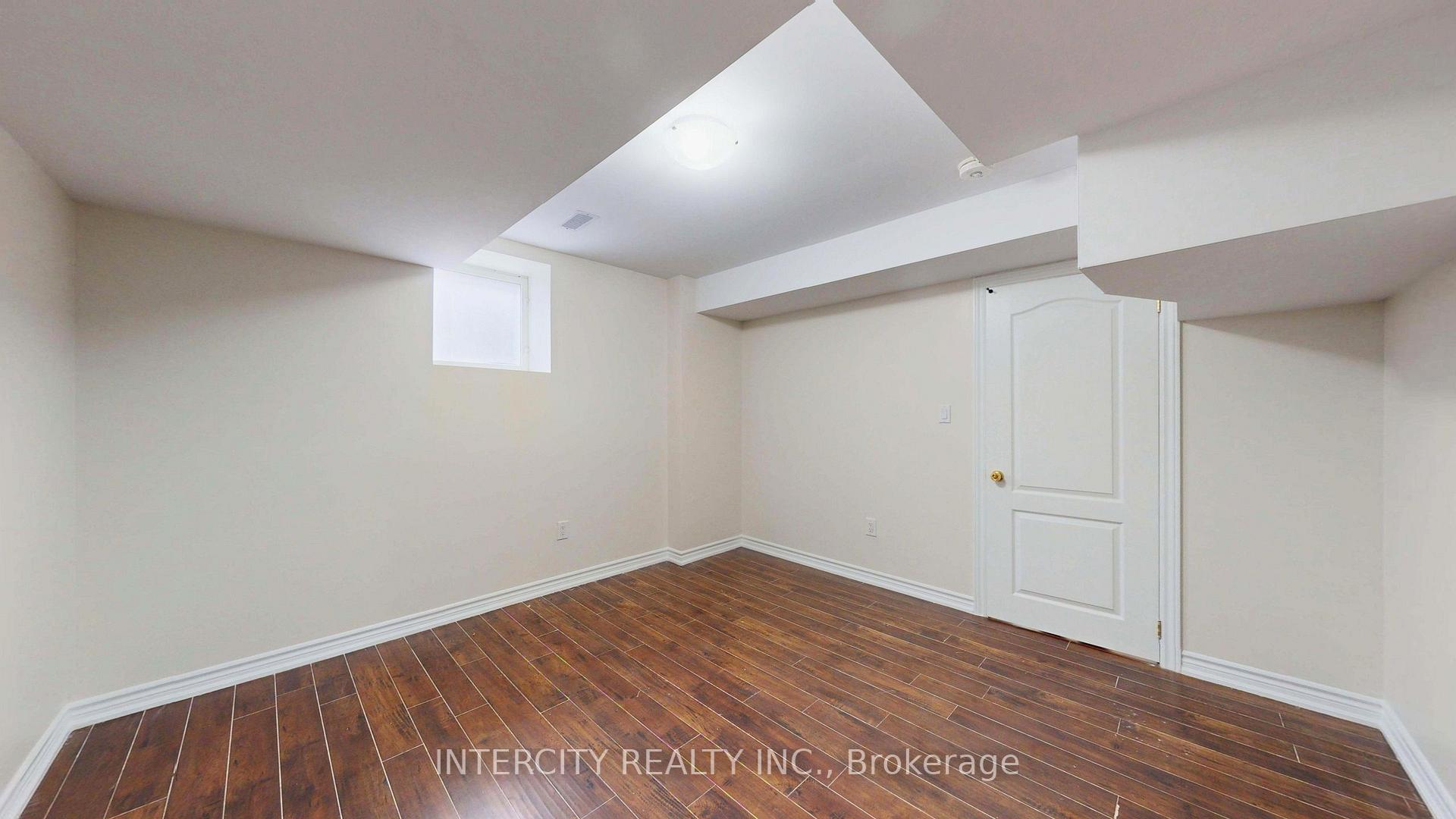 Photo 6 of Unit Lower, 392 Derrydale Drive, Mississauga, Meadowvale Village — HOMEH