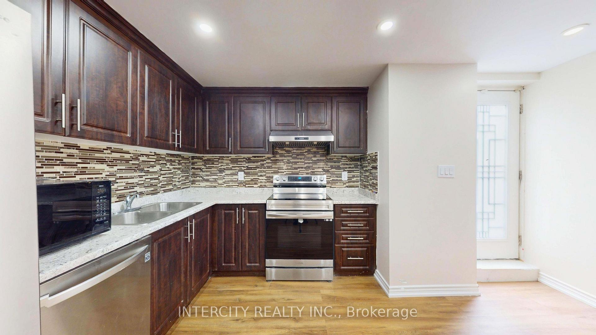 Photo 8 of Unit Lower, 392 Derrydale Drive, Mississauga, Meadowvale Village — HOMEH