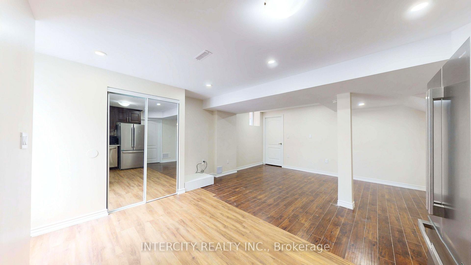 Photo 9 of Unit Lower, 392 Derrydale Drive, Mississauga, Meadowvale Village — HOMEH