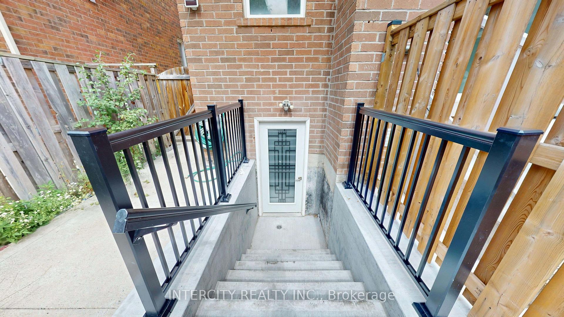 Photo 16 of Unit Lower, 392 Derrydale Drive, Mississauga, Meadowvale Village — HOMEH