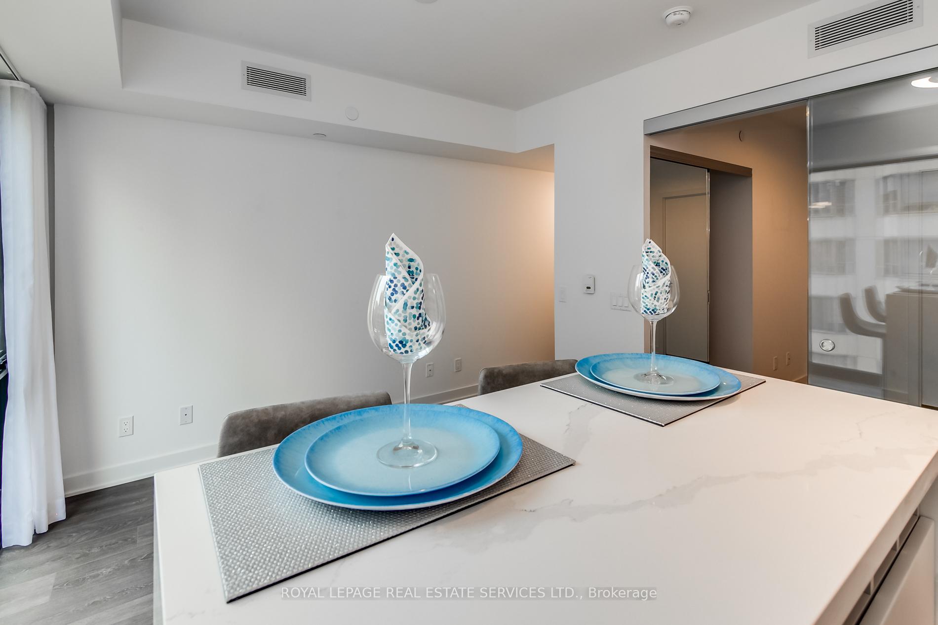 Photo 6 of Unit 1907, 188 Cumberland Street, Toronto, The Annex — HOMEH