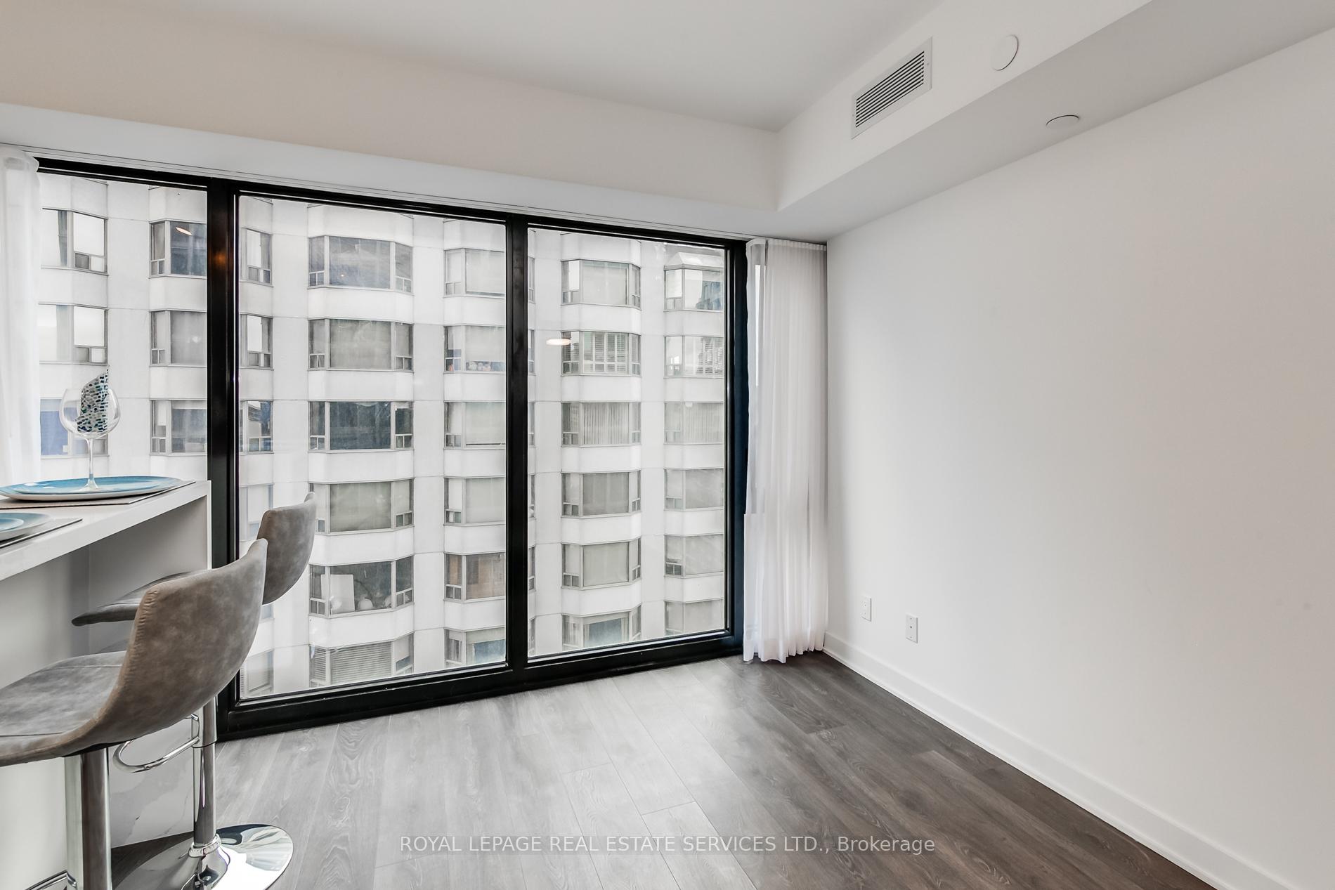 Photo 8 of Unit 1907, 188 Cumberland Street, Toronto, The Annex — HOMEH