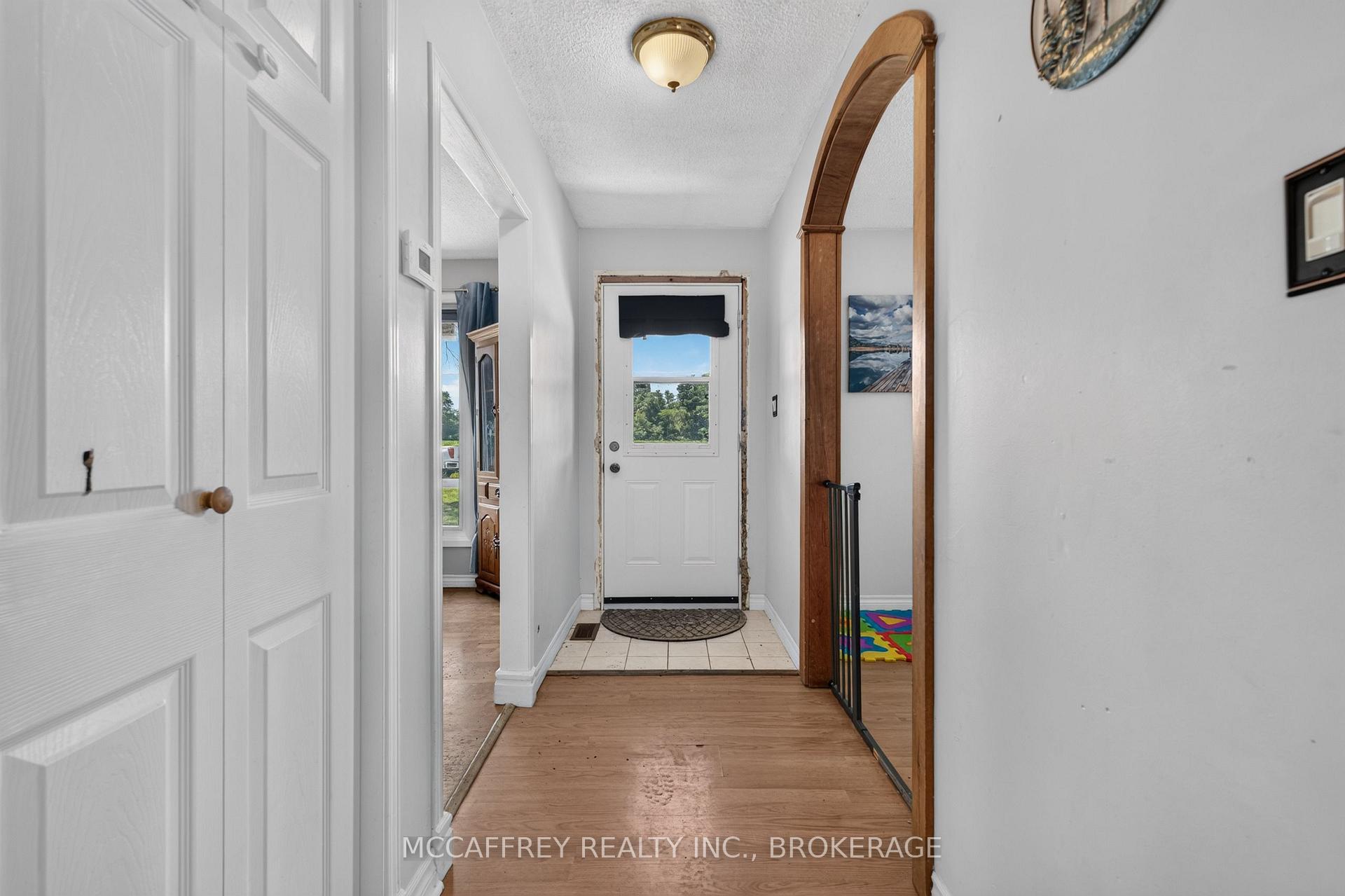 Photo 6 of 1692 Sharpe Road, Loyalist, Lennox and Addington - South — HOMEH