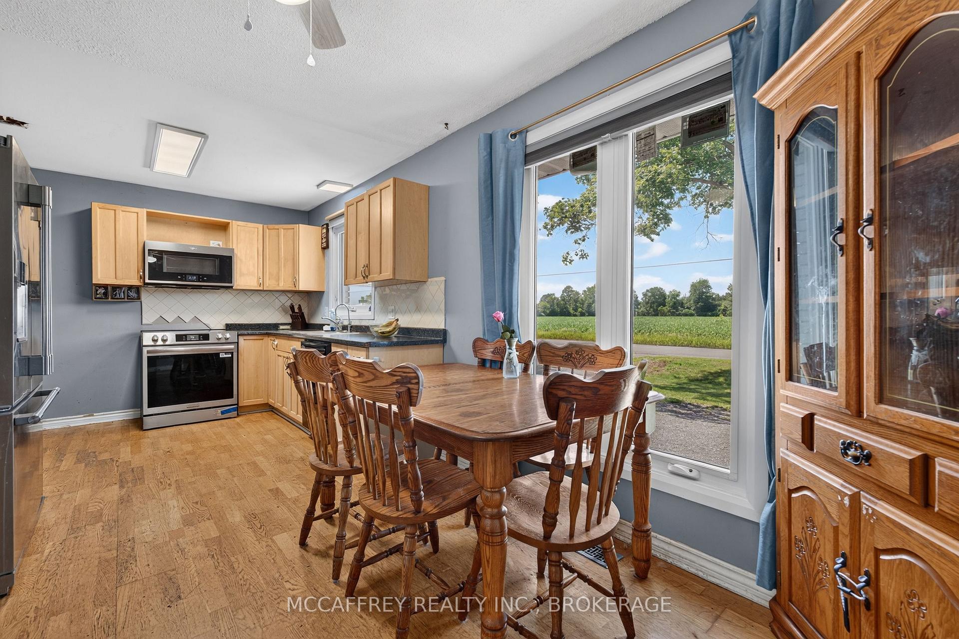 Photo 10 of 1692 Sharpe Road, Loyalist, Lennox and Addington - South — HOMEH