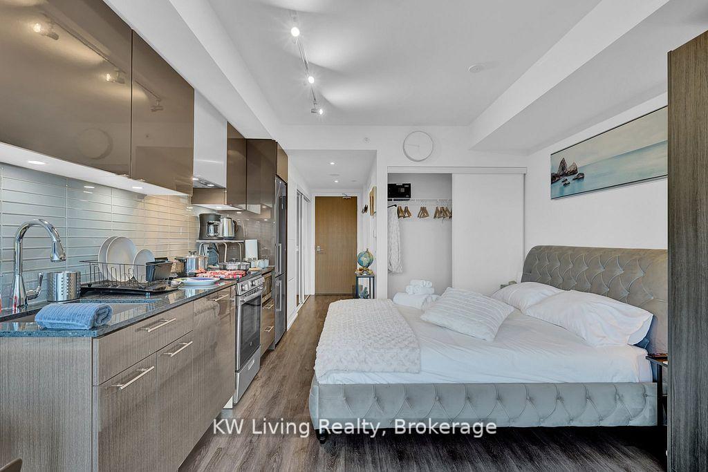 Photo 4 of Unit 2911, 251 Jarvis Street, Toronto, Church-Yonge Corridor — HOMEH