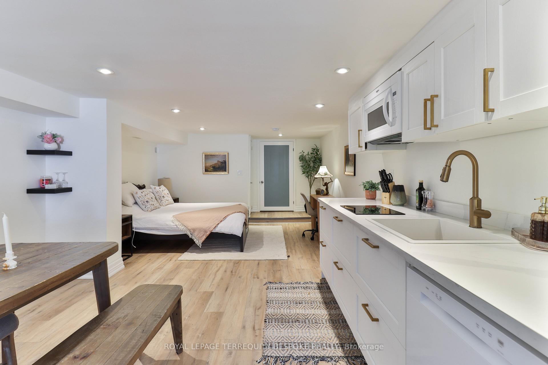 Photo 3 of Unit lower, 39 Lappin Avenue, Toronto, Dovercourt-Wallace Emerson-Junction — HOMEH