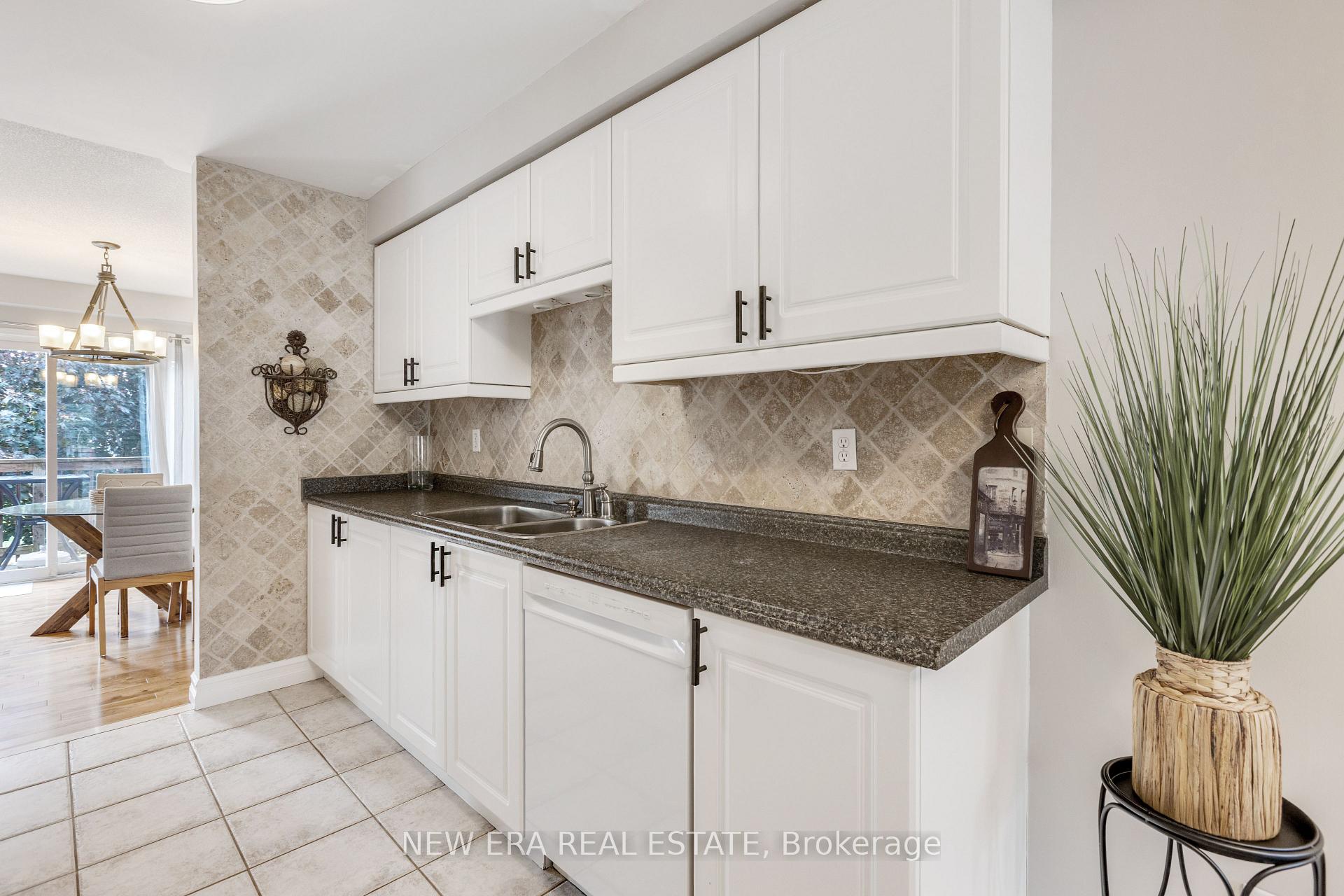 Photo 7 of 44 Millcliff Circle, Aurora, Aurora Grove — HOMEH