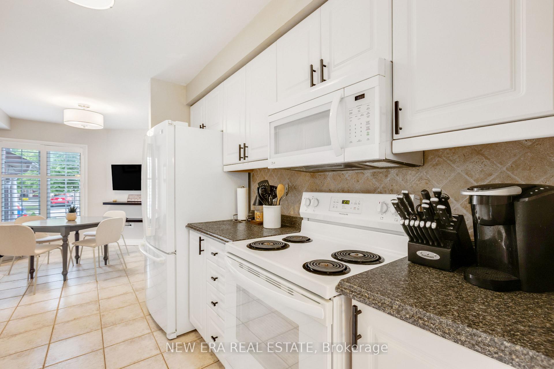 Photo 8 of 44 Millcliff Circle, Aurora, Aurora Grove — HOMEH