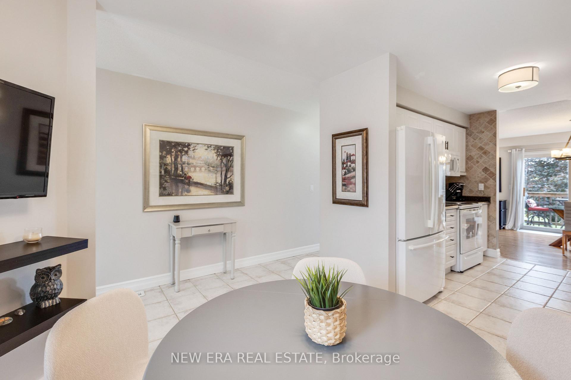 Photo 10 of 44 Millcliff Circle, Aurora, Aurora Grove — HOMEH