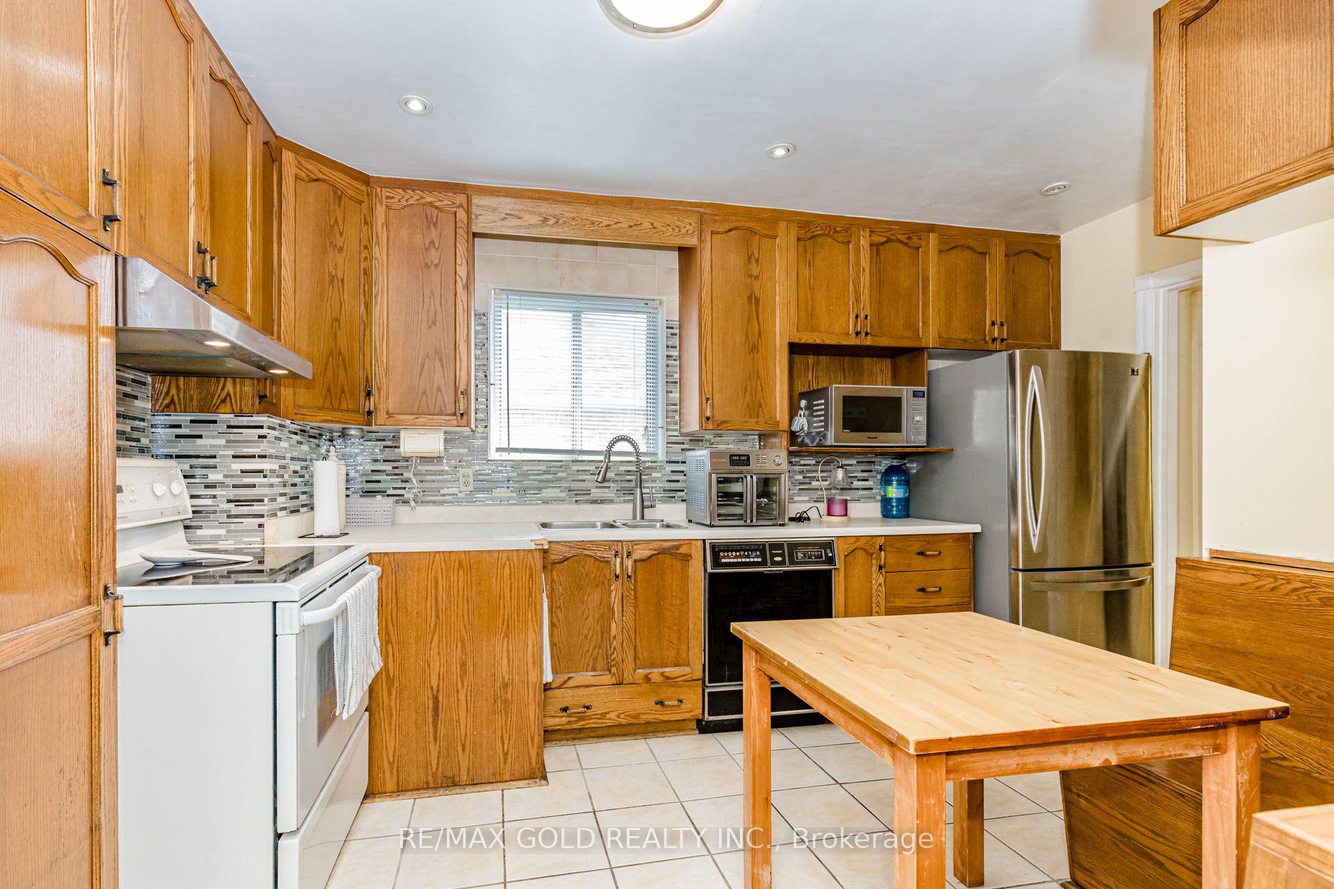 Photo 14 of 23 Rensburg Drive, Scarborough, Ionview — HOMEH