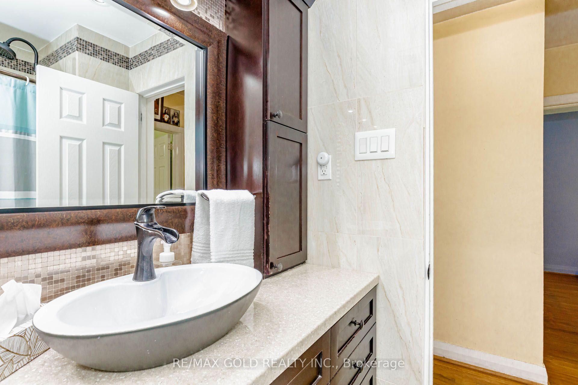 Photo 30 of 23 Rensburg Drive, Scarborough, Ionview — HOMEH