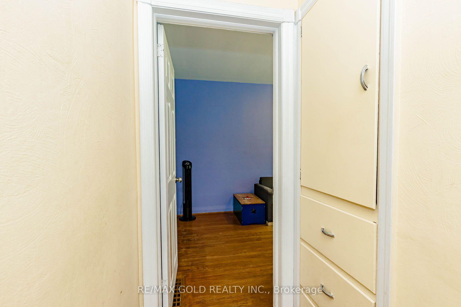 Photo 31 of 23 Rensburg Drive, Scarborough, Ionview — HOMEH