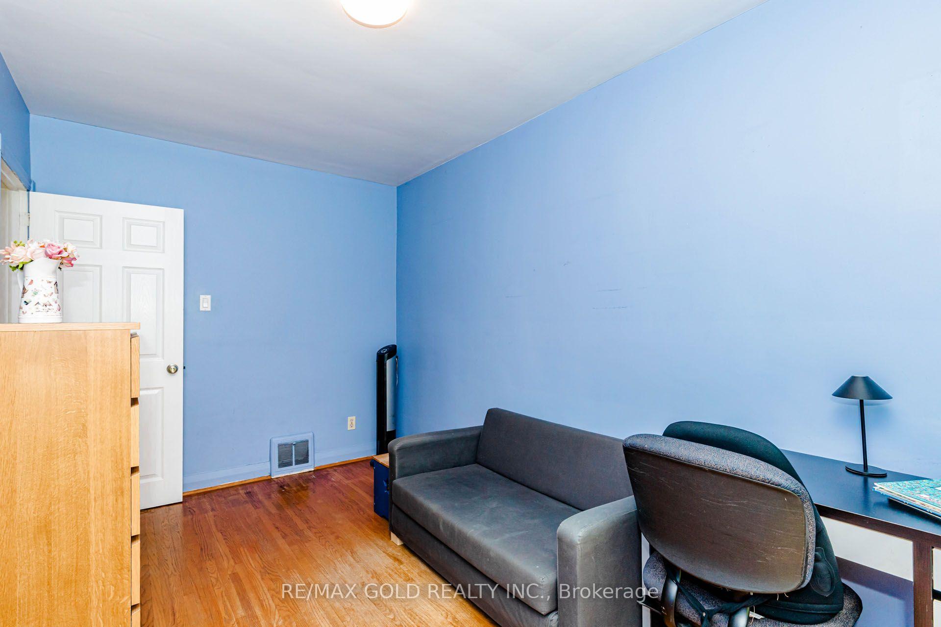 Photo 33 of 23 Rensburg Drive, Scarborough, Ionview — HOMEH