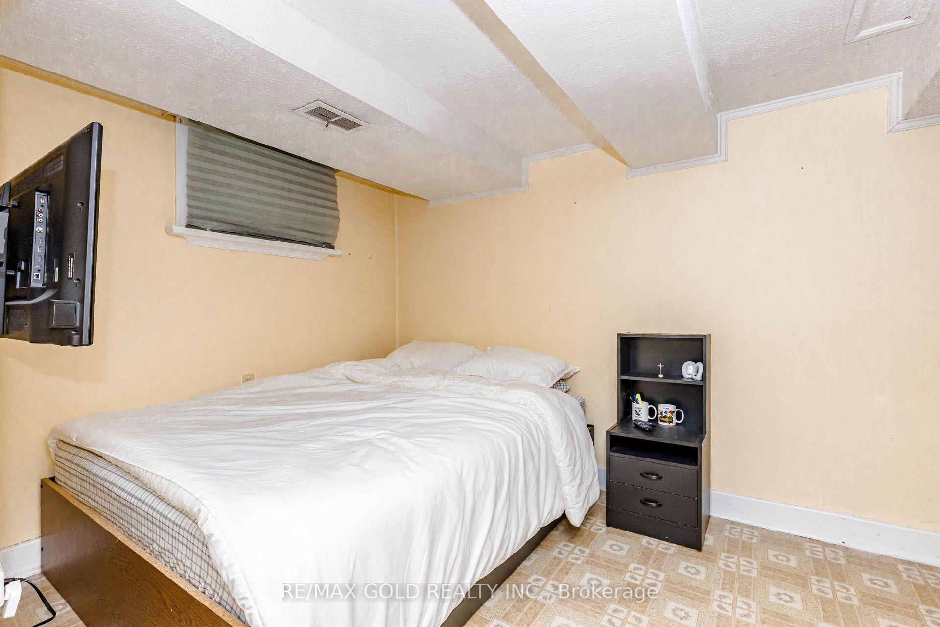 Photo 44 of 23 Rensburg Drive, Scarborough, Ionview — HOMEH