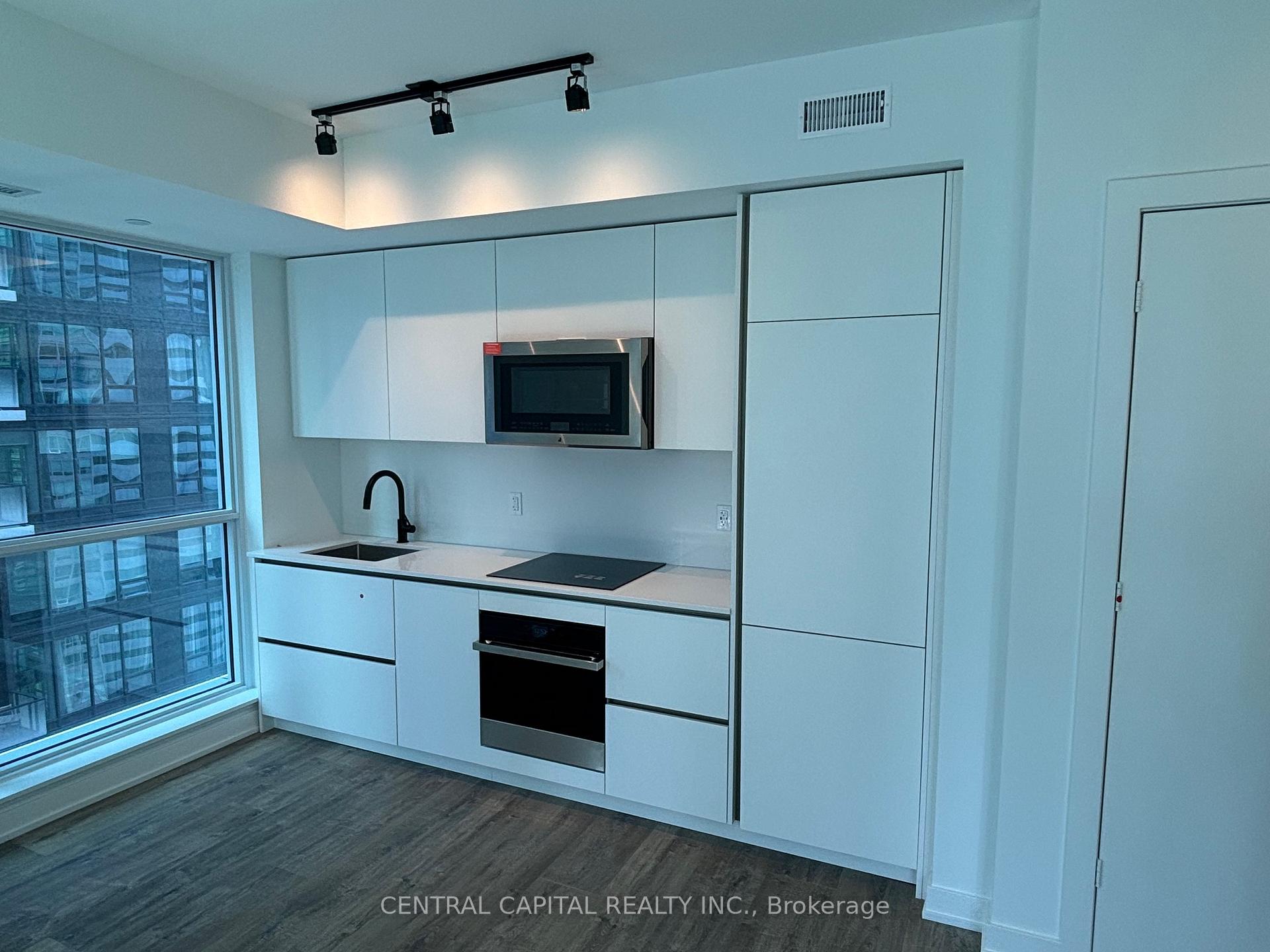 Photo 4 of Unit 3003, 327 King Street W, Toronto, Waterfront Communities — HOMEH