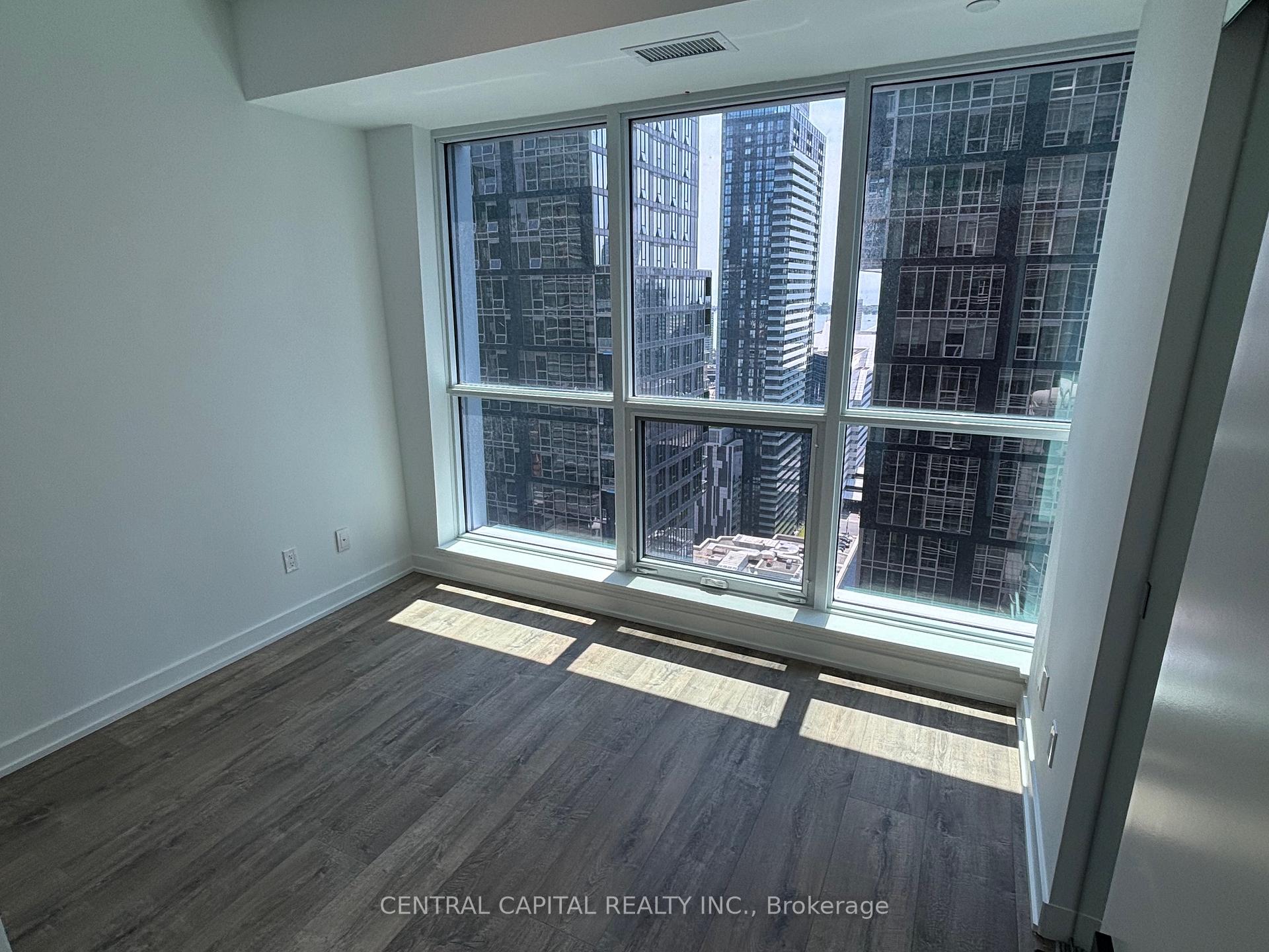 Photo 5 of Unit 3003, 327 King Street W, Toronto, Waterfront Communities — HOMEH