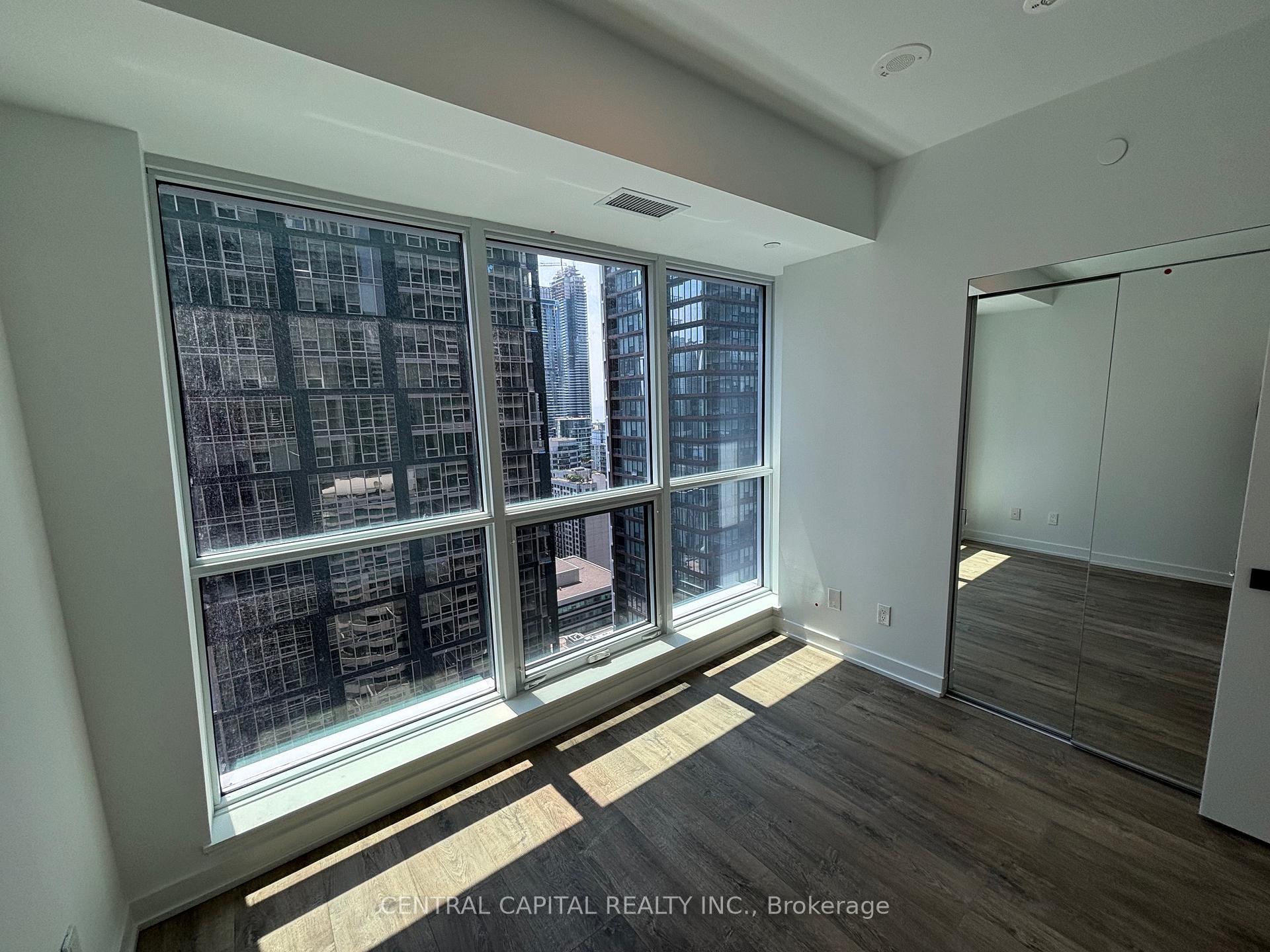 Photo 6 of Unit 3003, 327 King Street W, Toronto, Waterfront Communities — HOMEH