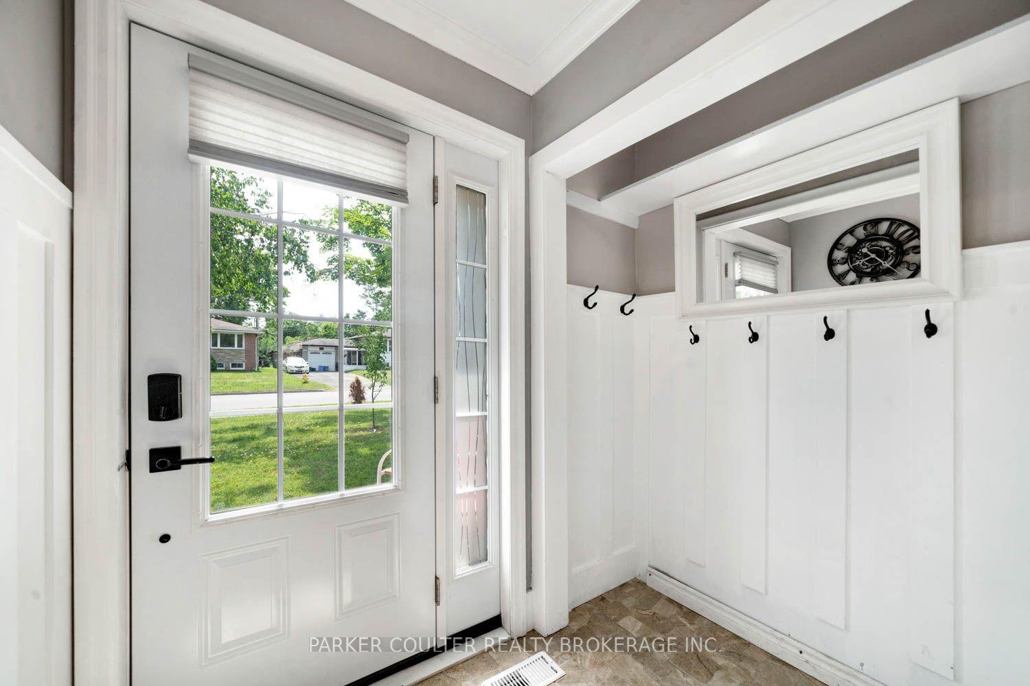 Photo 4 of 17 Harding Avenue, Barrie, Cundles East — HOMEH