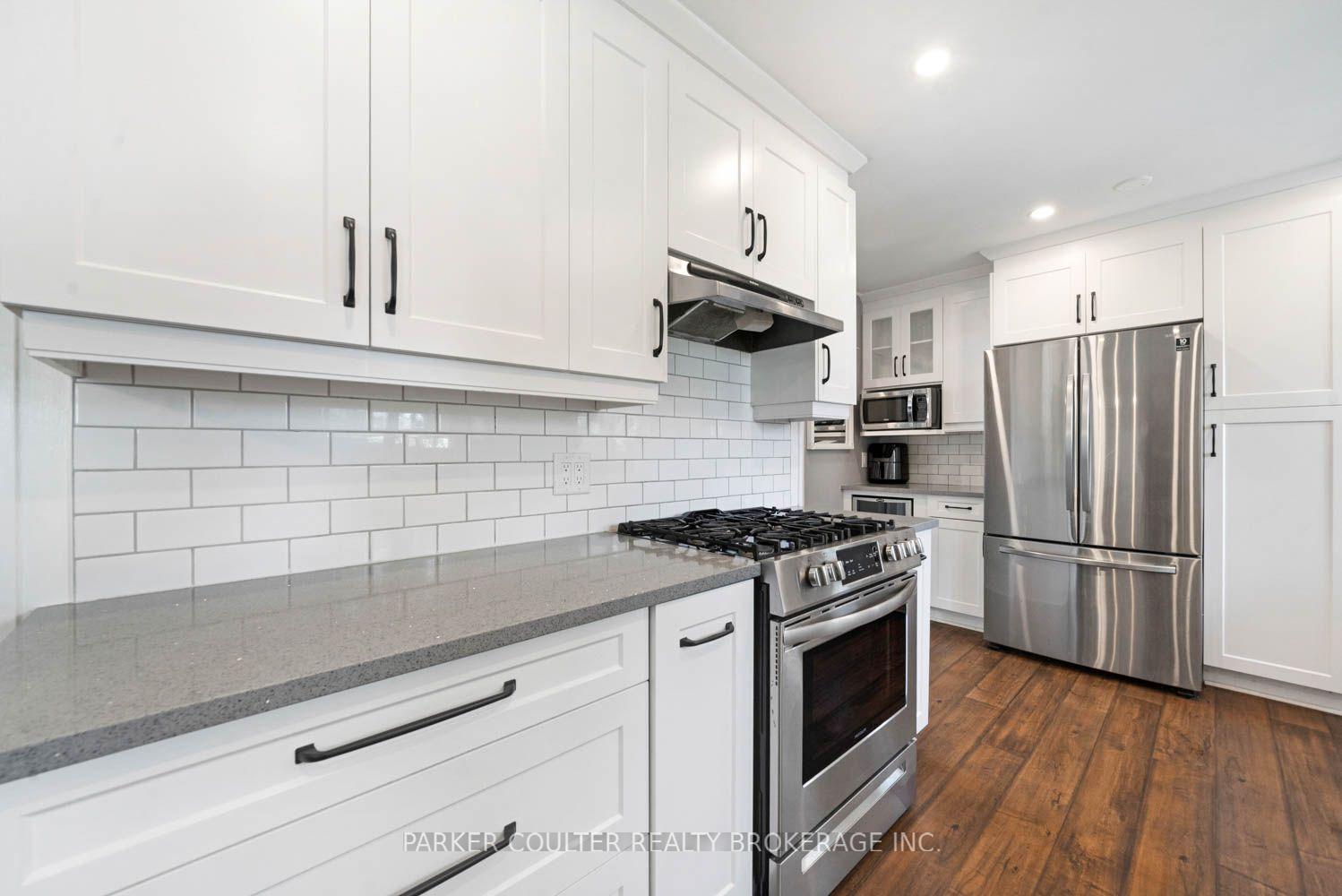 Photo 9 of 17 Harding Avenue, Barrie, Cundles East — HOMEH