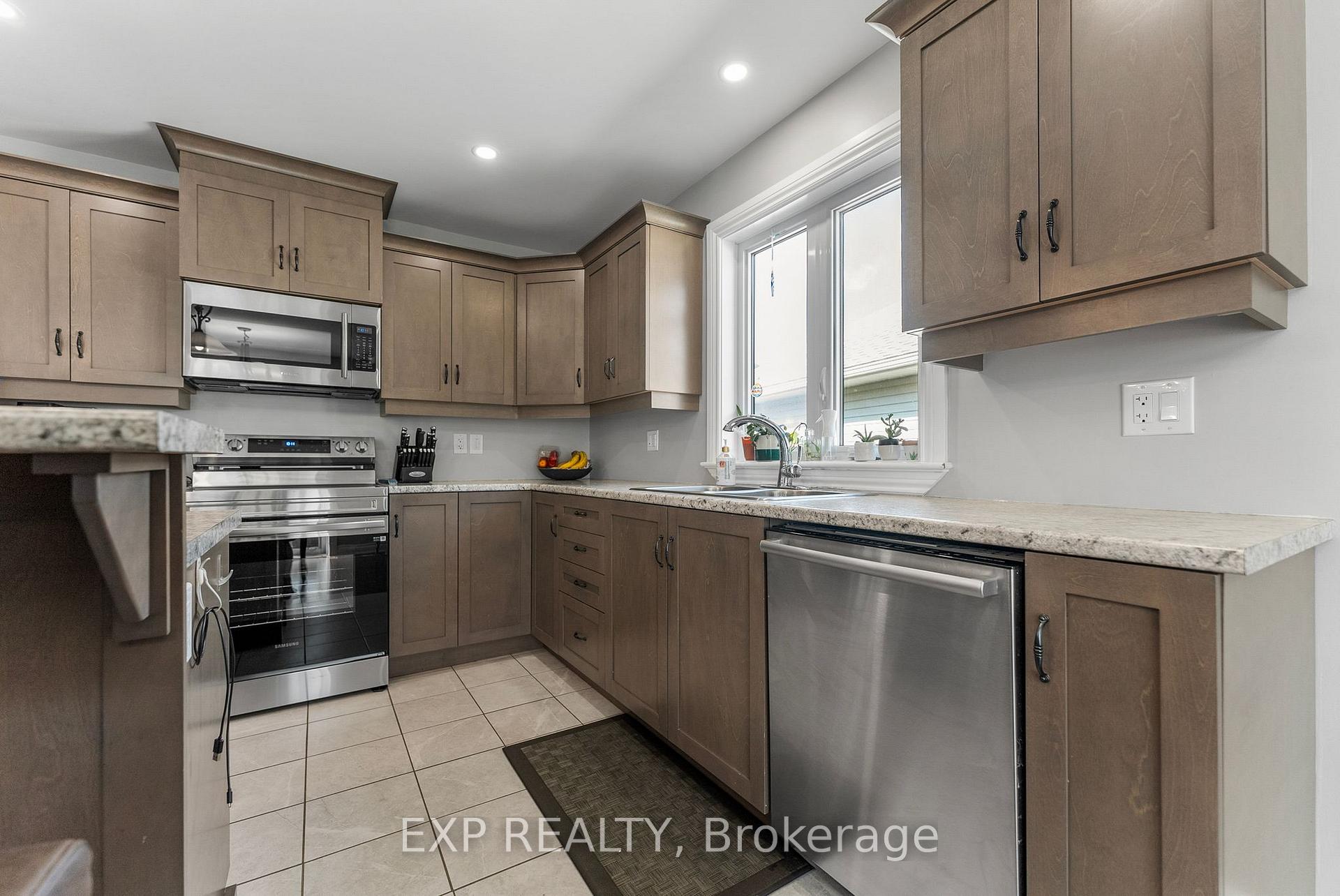 Photo 24 of 511 Coleraine Drive, Renfrew, Renfrew — HOMEH