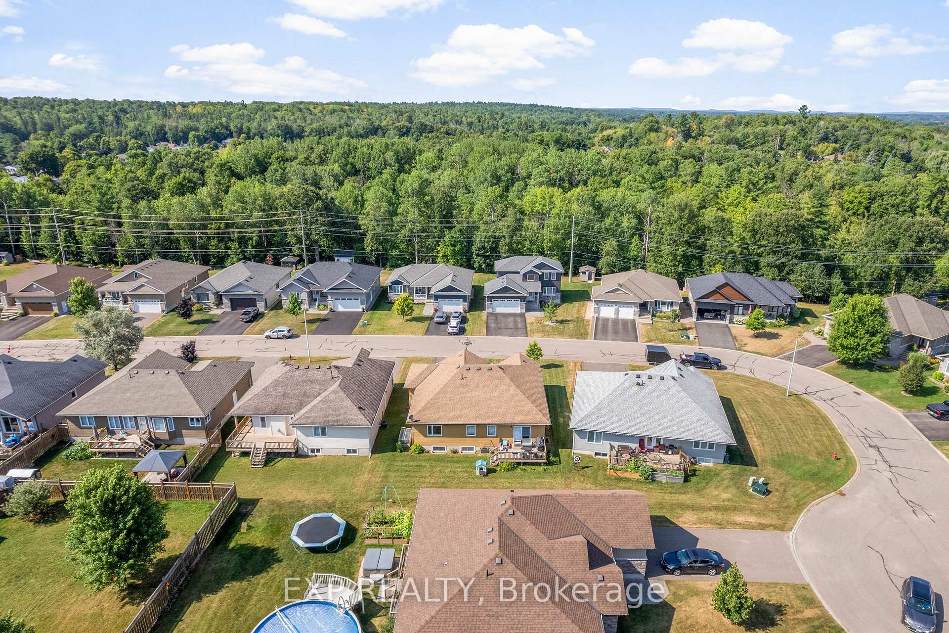 Photo 51 of 511 Coleraine Drive, Renfrew, Renfrew — HOMEH