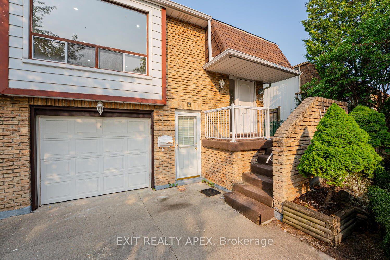 Photo 1 of 122 Centre Street N, Brampton, Brampton North — HOMEH