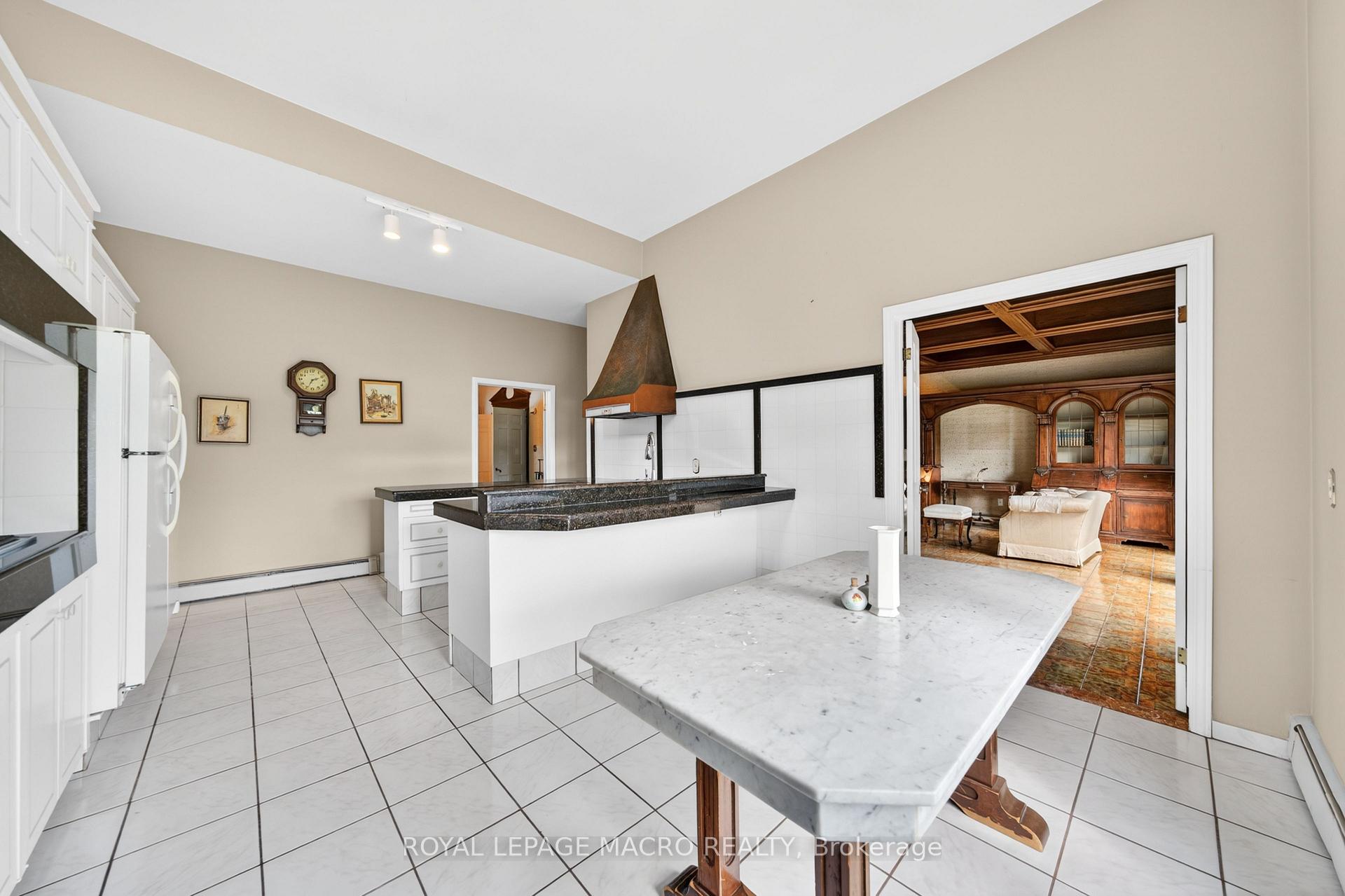 Photo 14 of 213 Stone Church Road W, Hamilton, Sheldon — HOMEH