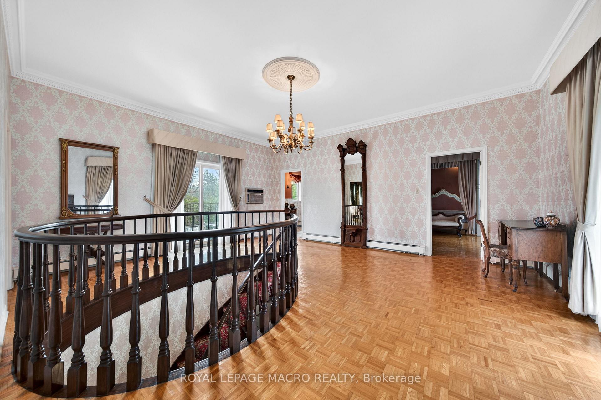 Photo 19 of 213 Stone Church Road W, Hamilton, Sheldon — HOMEH