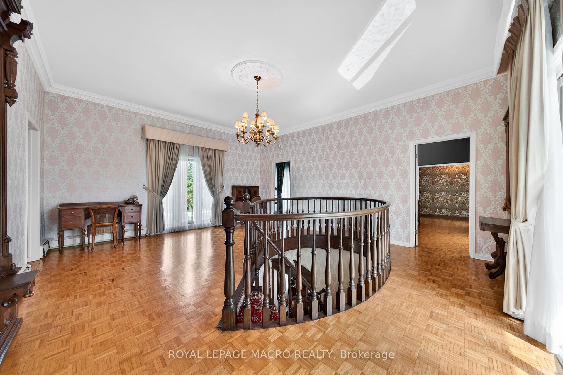 Photo 20 of 213 Stone Church Road W, Hamilton, Sheldon — HOMEH