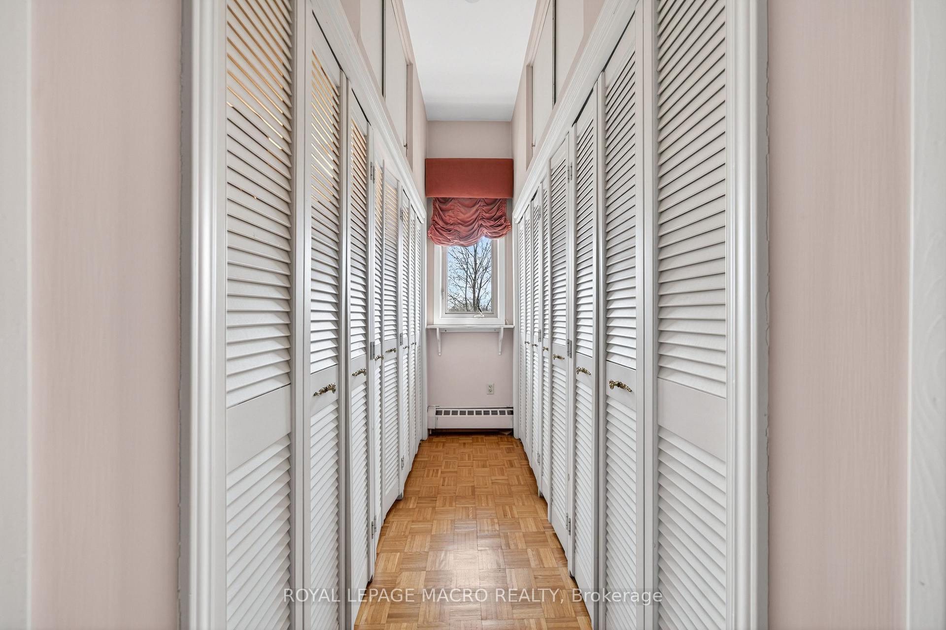 Photo 23 of 213 Stone Church Road W, Hamilton, Sheldon — HOMEH