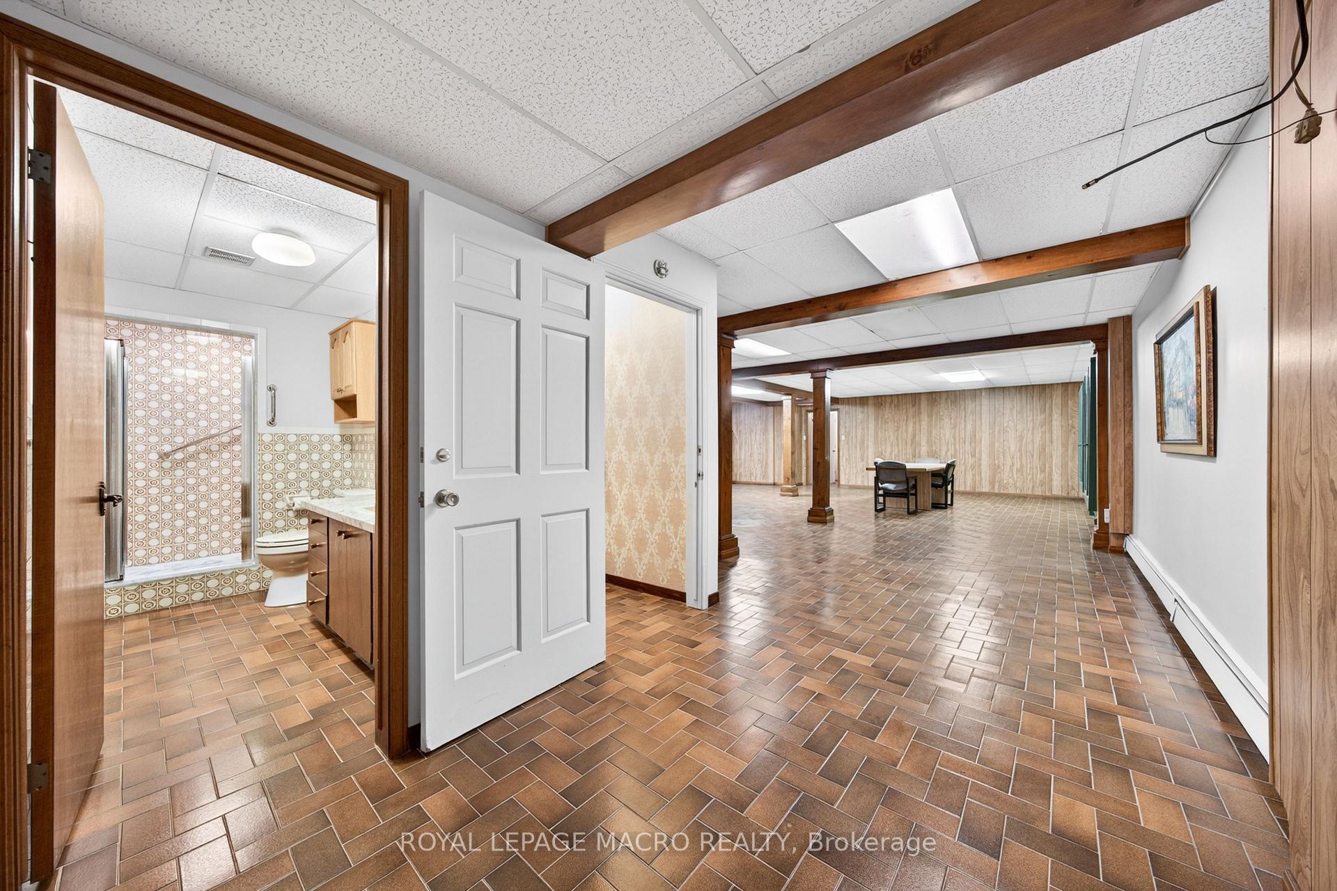 Photo 31 of 213 Stone Church Road W, Hamilton, Sheldon — HOMEH
