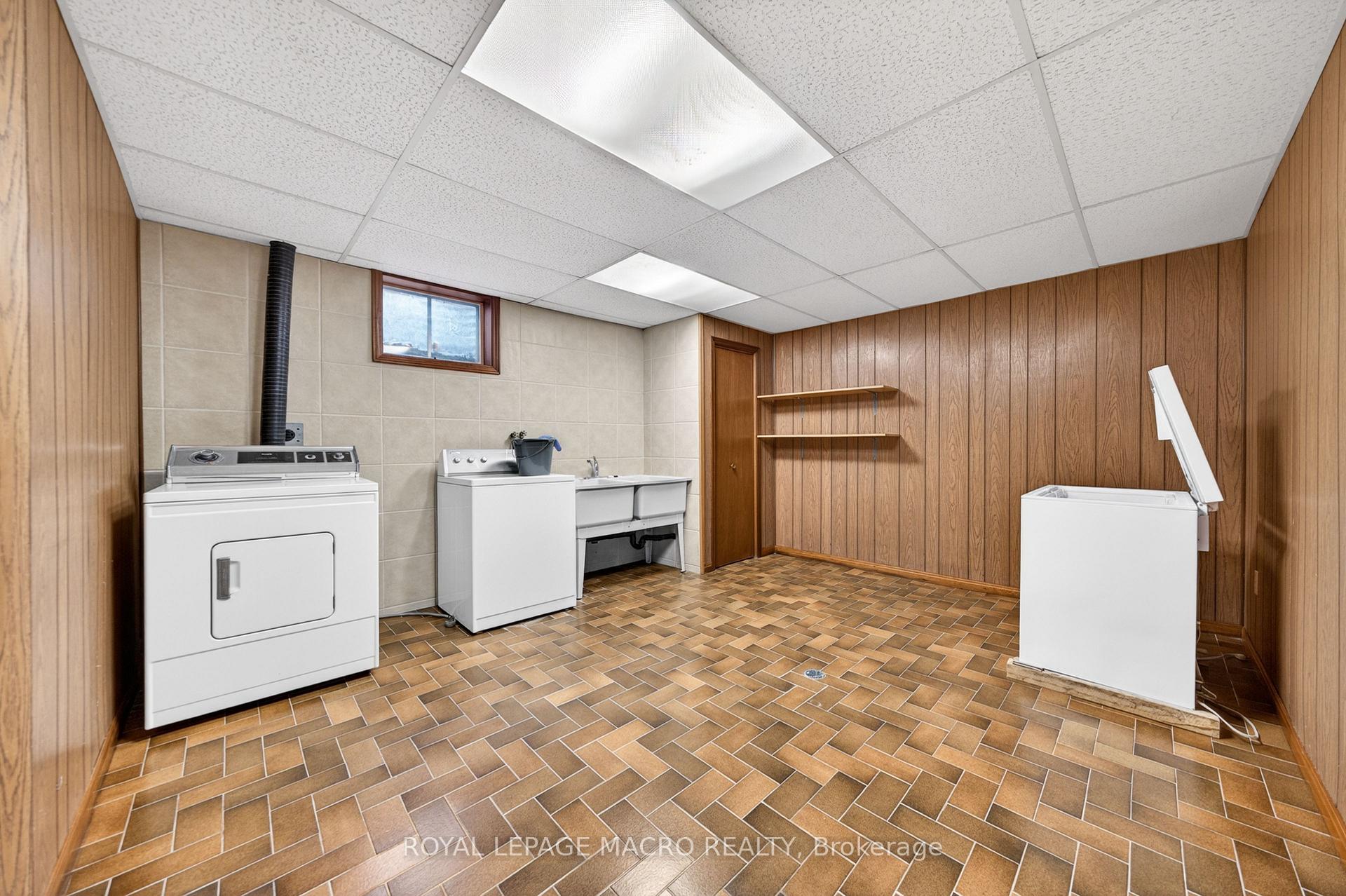 Photo 32 of 213 Stone Church Road W, Hamilton, Sheldon — HOMEH